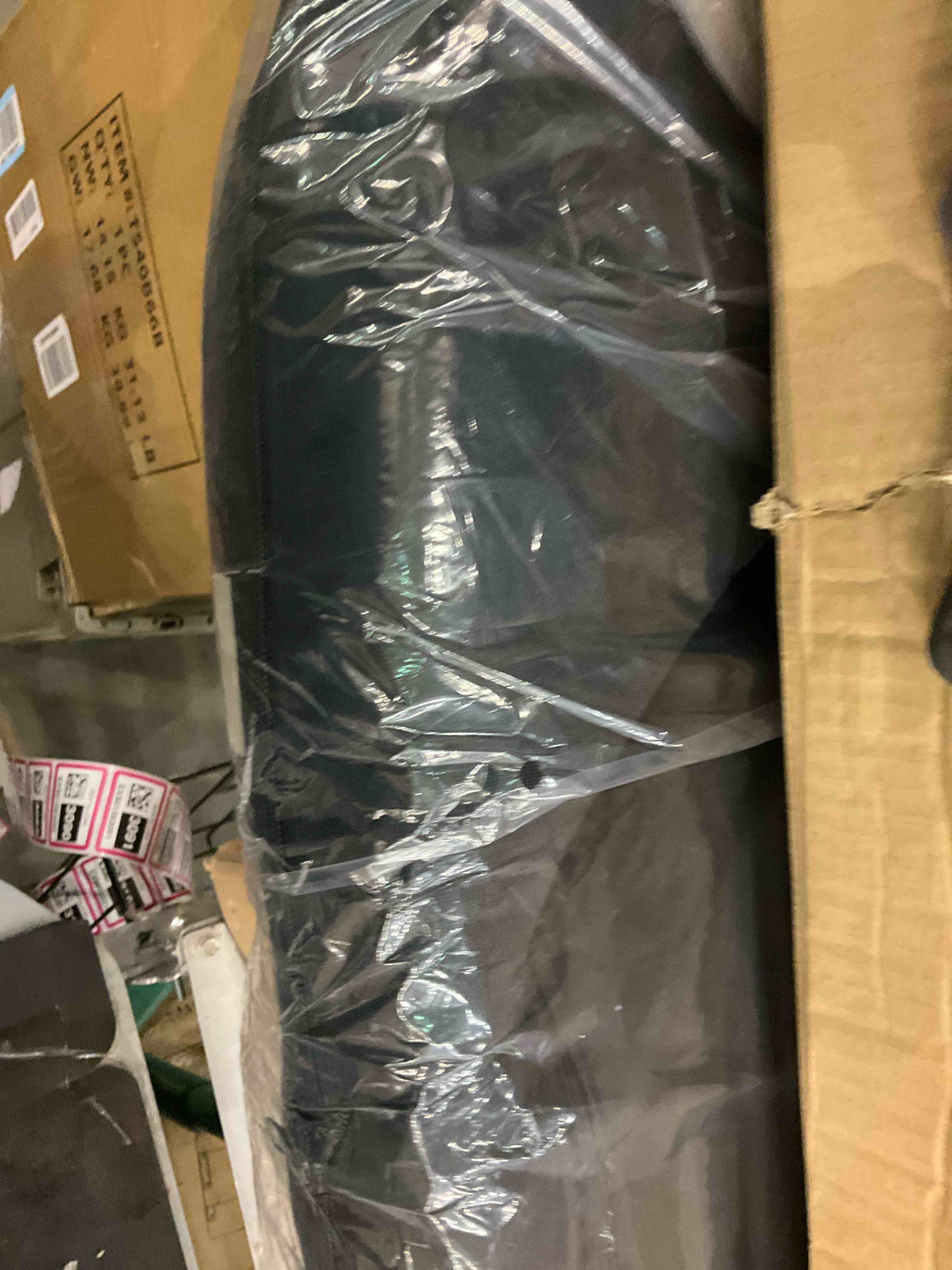 https://s3.amazonaws.com/lotting-images-prod/BargainHunt/EXS01593087_1719315011465.jpeg