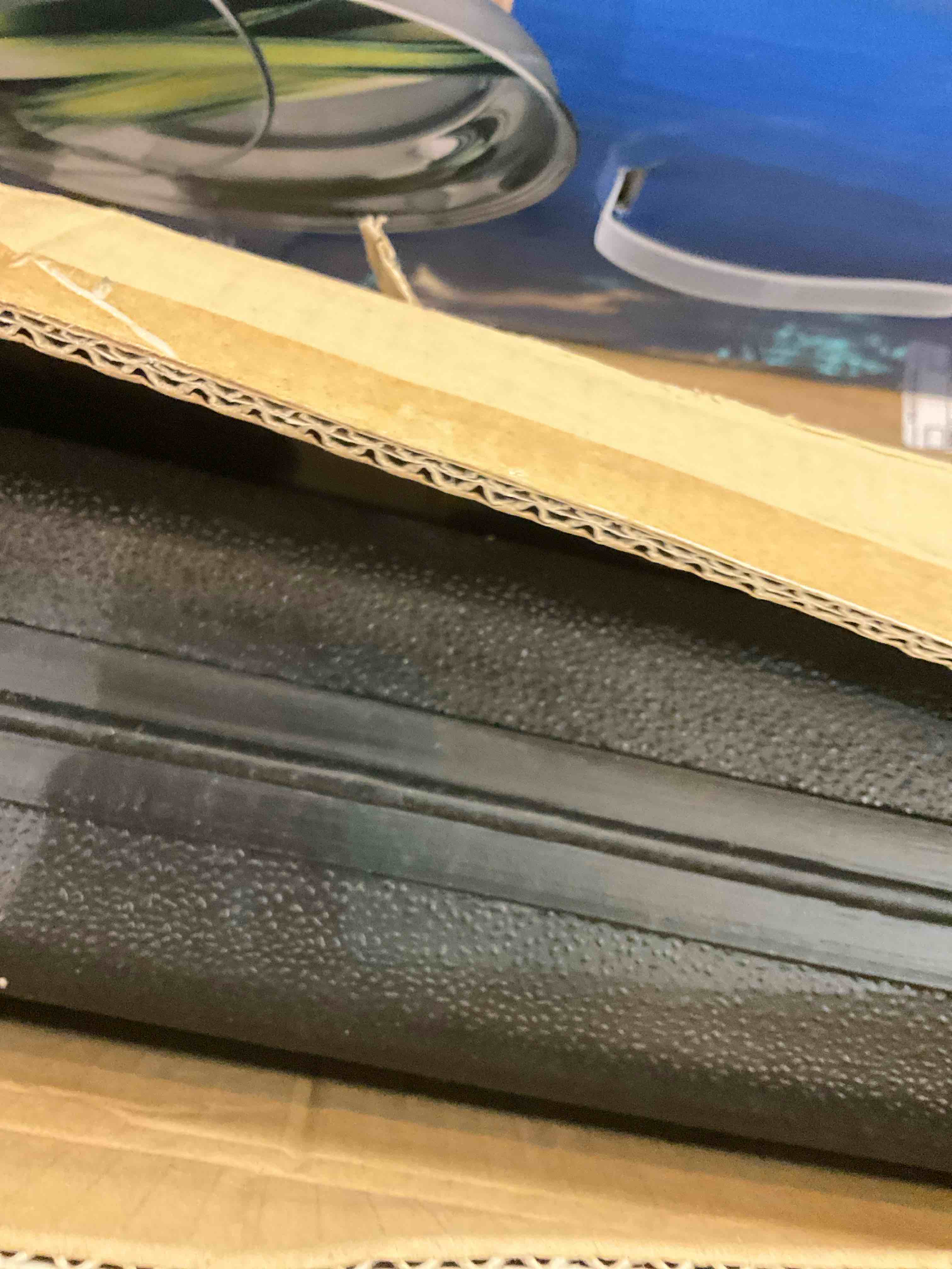 https://s3.amazonaws.com/lotting-images-prod/BargainHunt/EXS01593223_1719845717591.jpeg