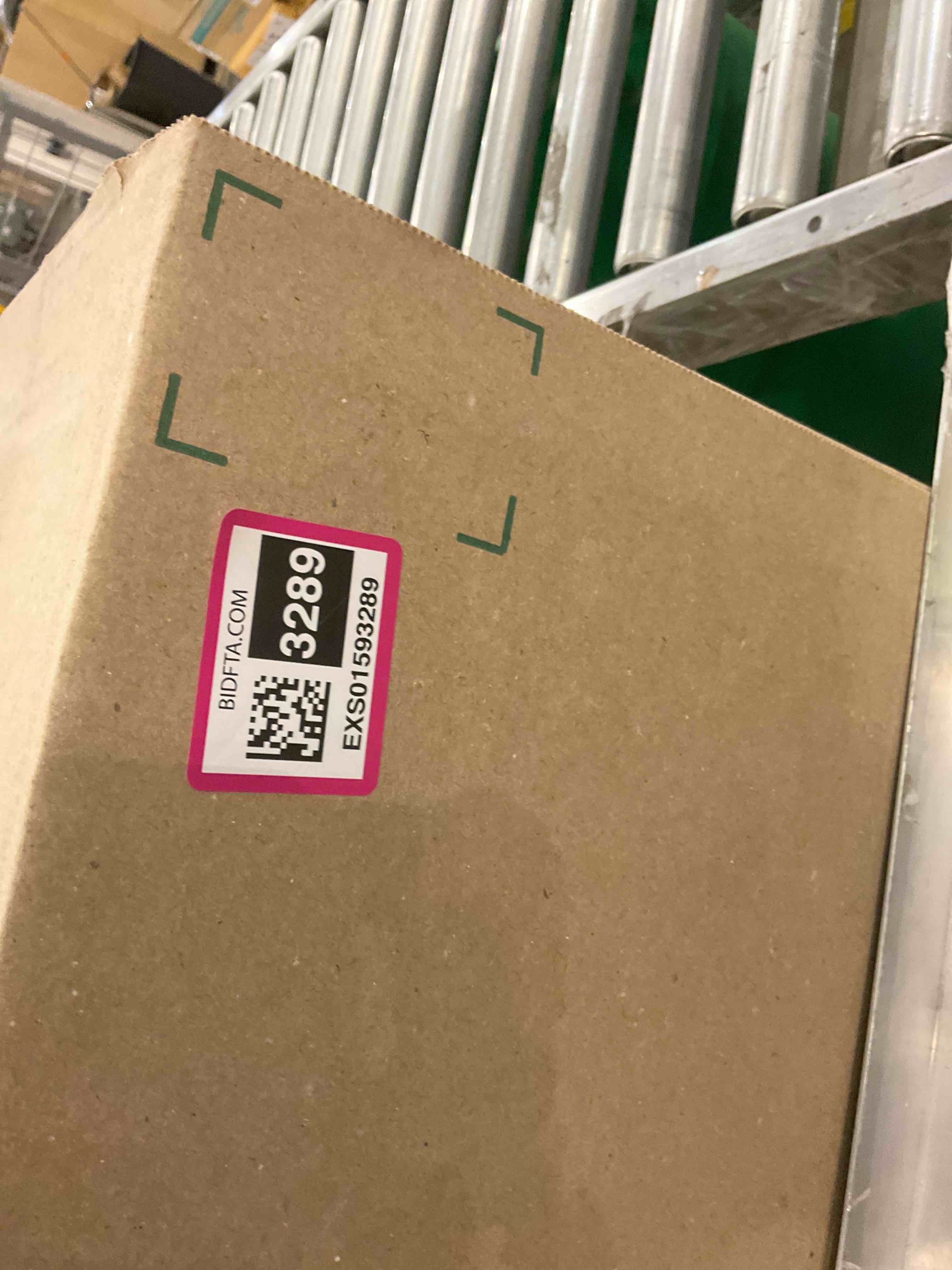 https://s3.amazonaws.com/lotting-images-prod/BargainHunt/EXS01593289_1719922403568.jpeg
