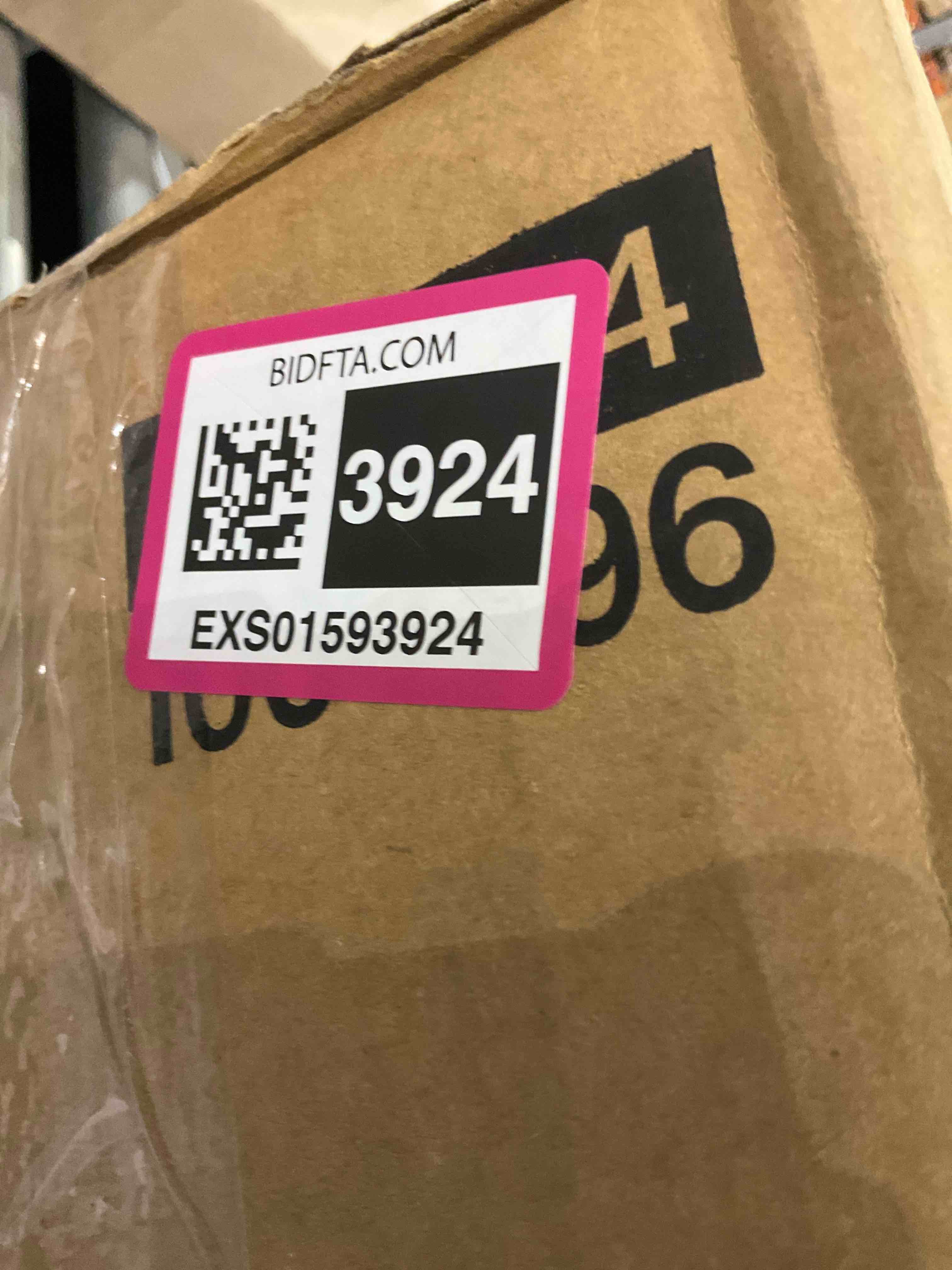 https://s3.amazonaws.com/lotting-images-prod/BargainHunt/EXS01593924_1720696984339.jpeg
