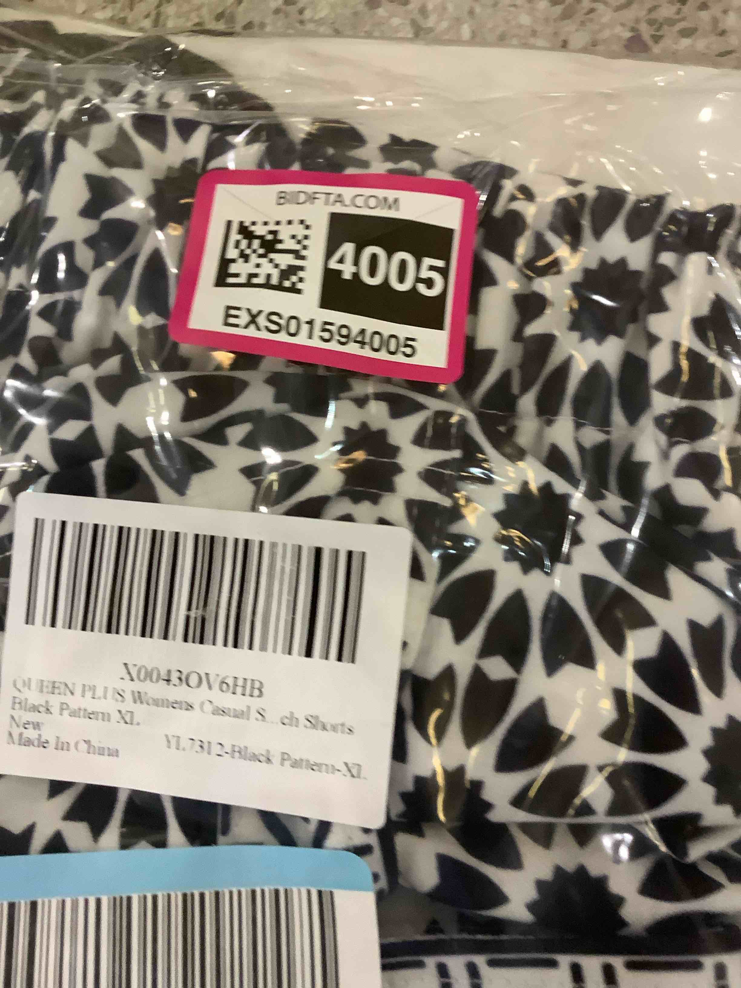 https://s3.amazonaws.com/lotting-images-prod/BargainHunt/EXS01594005_1722351284712.jpeg