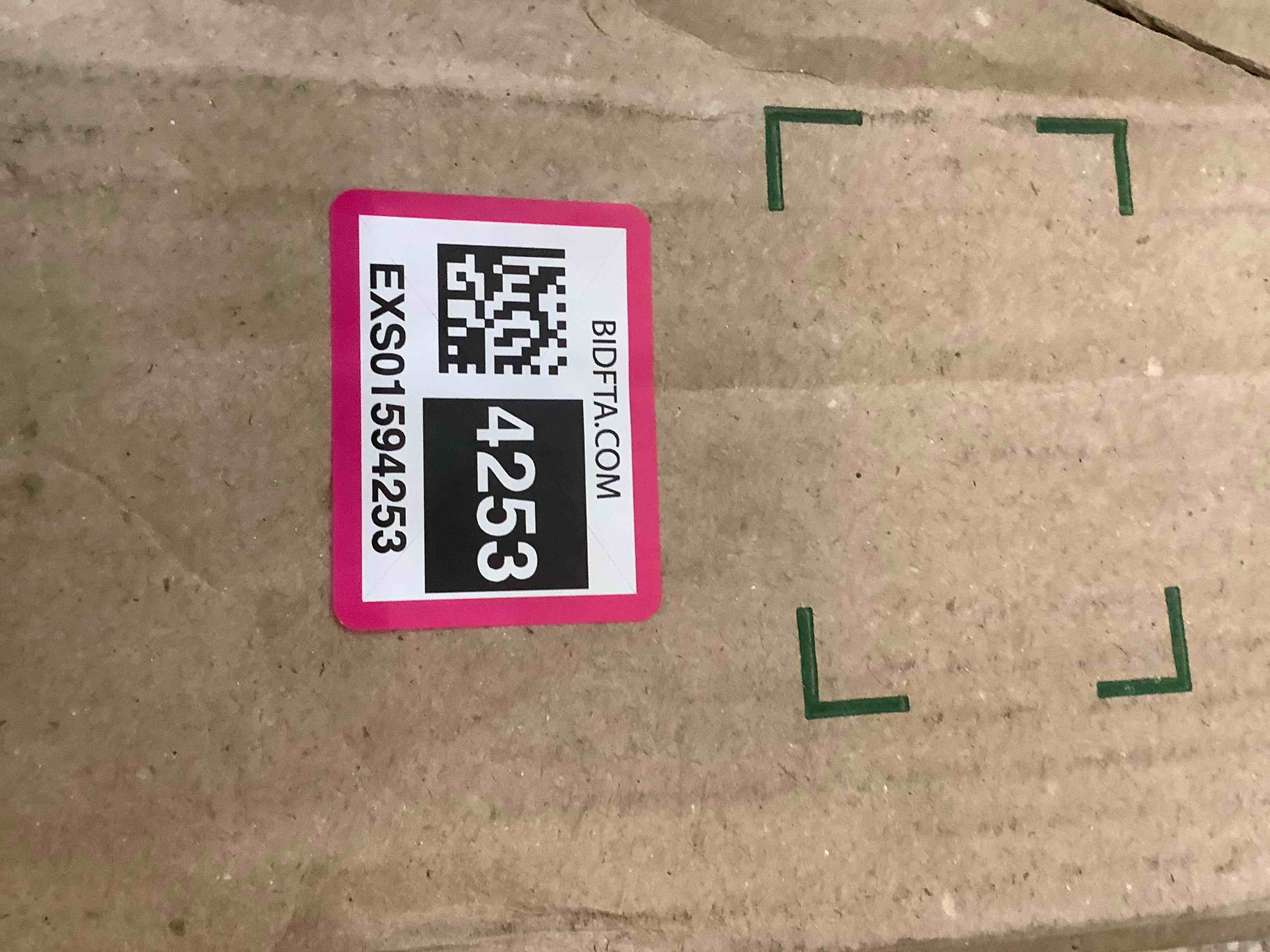 https://s3.amazonaws.com/lotting-images-prod/BargainHunt/EXS01594253_1722617600205.jpeg