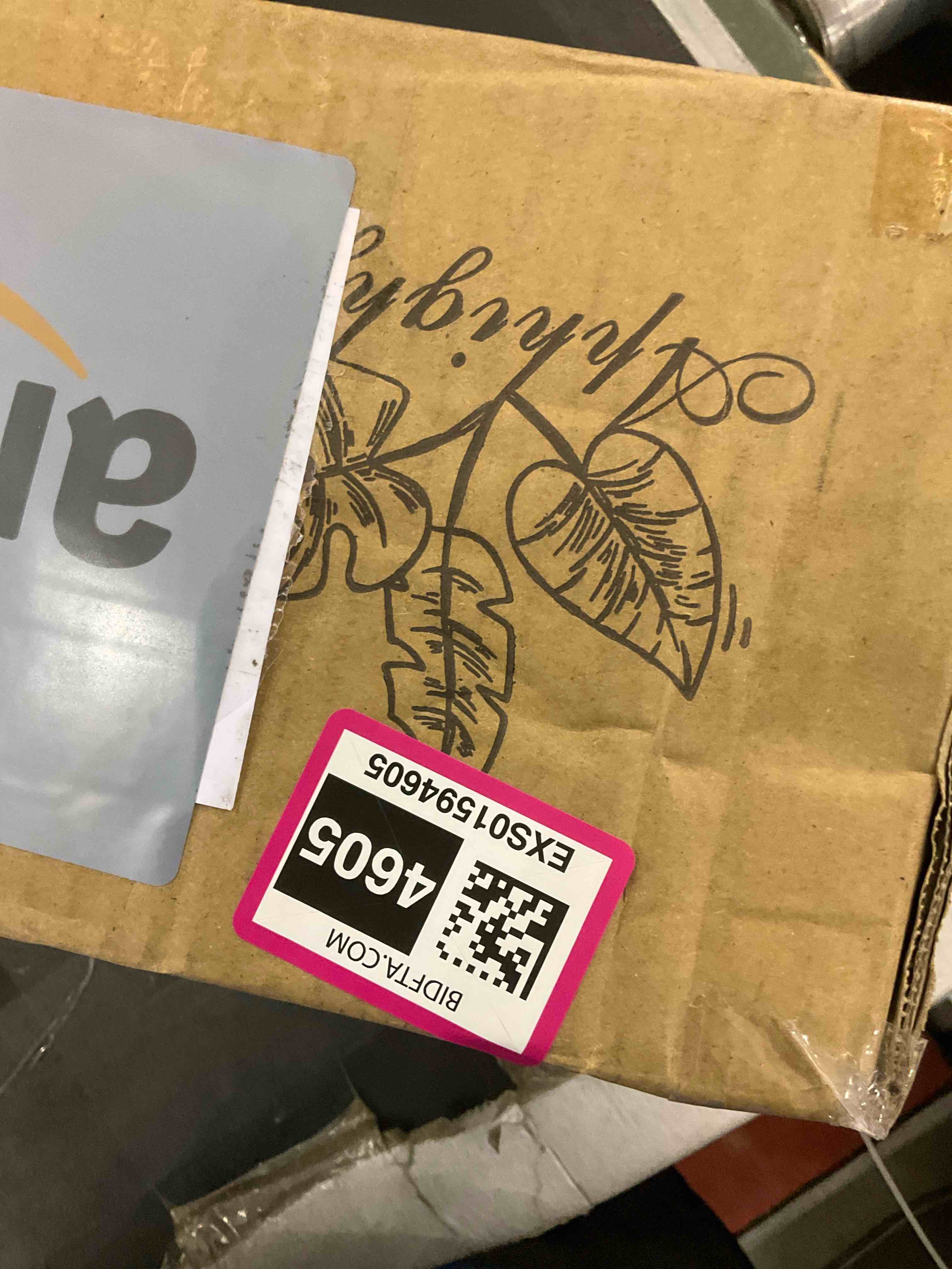 https://s3.amazonaws.com/lotting-images-prod/BargainHunt/EXS01594605_1720527361154.jpeg