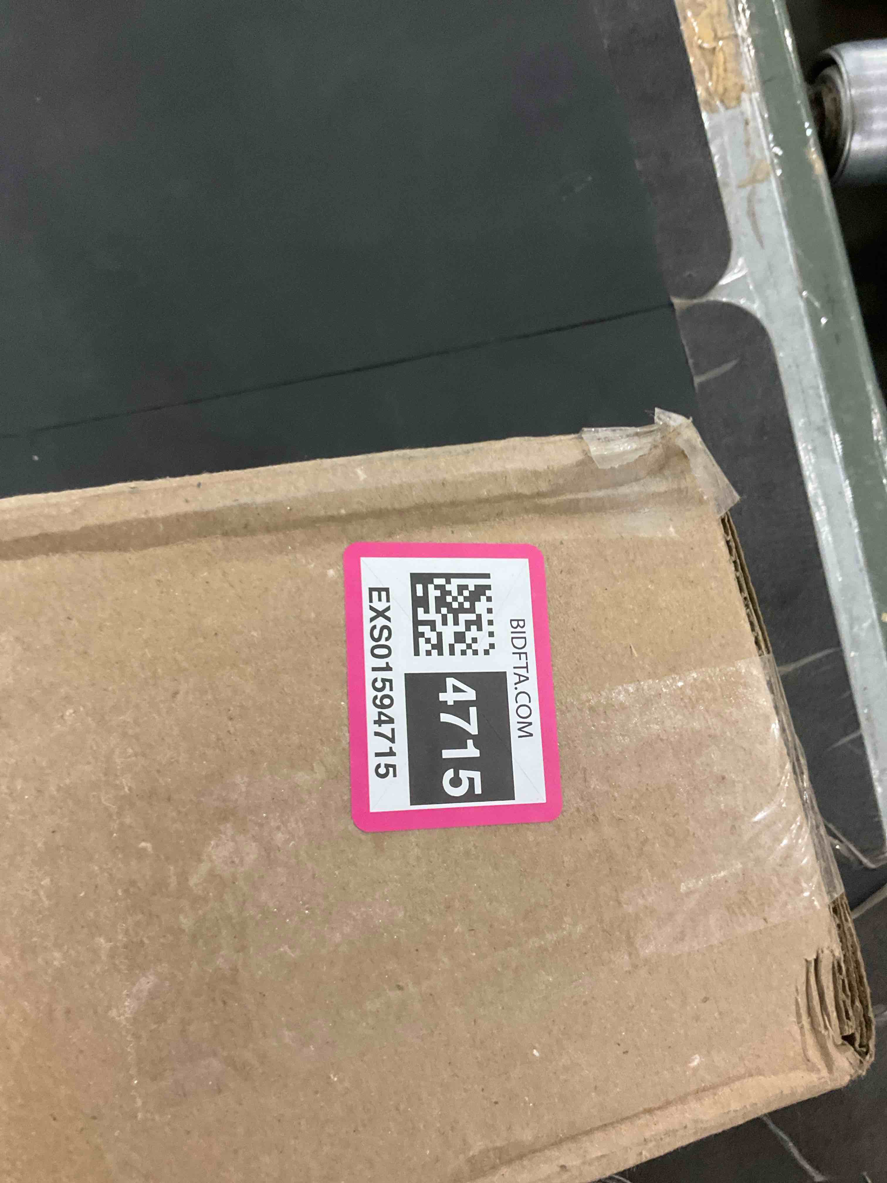 https://s3.amazonaws.com/lotting-images-prod/BargainHunt/EXS01594715_1720614342056.jpeg