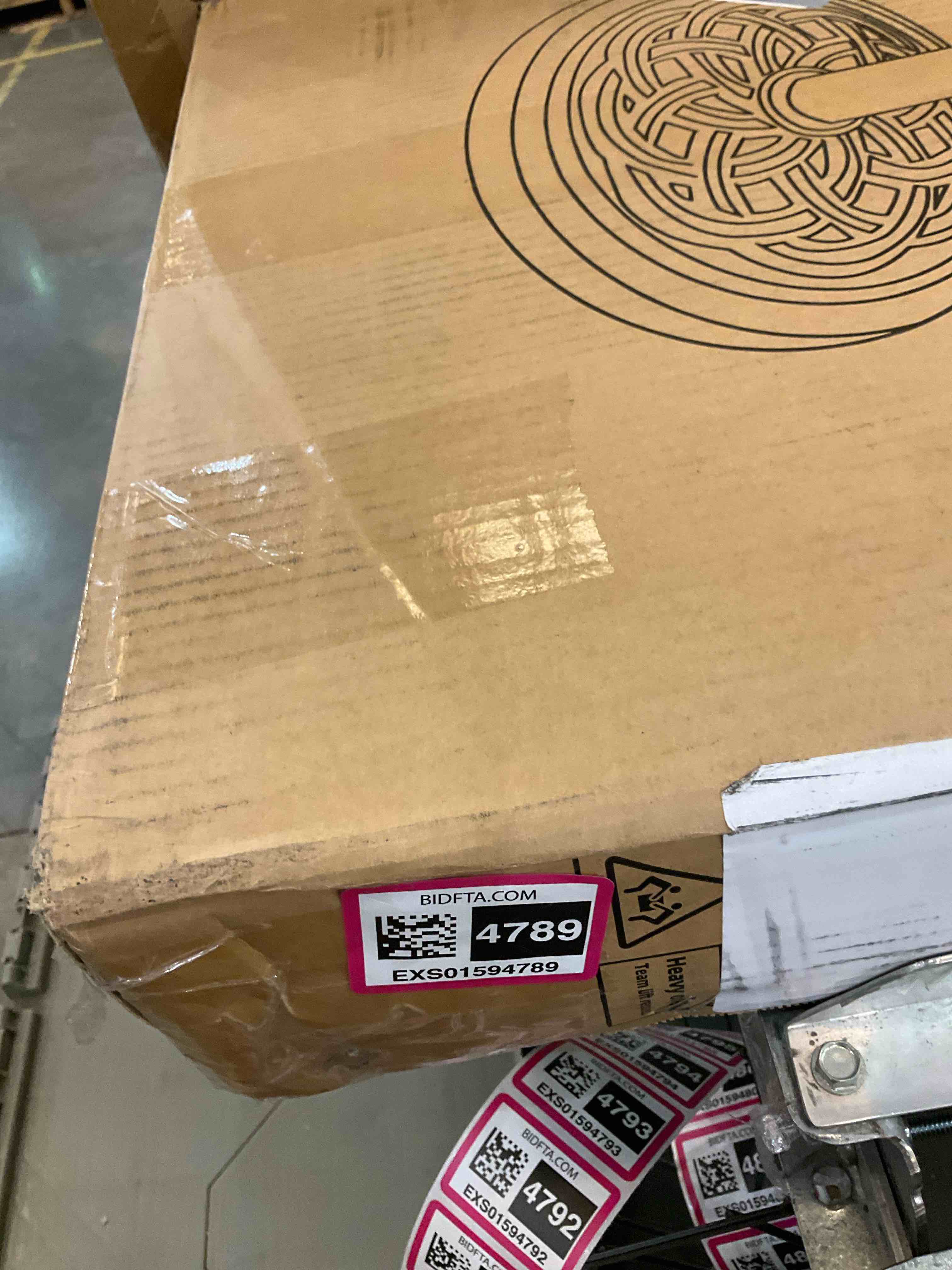 https://s3.amazonaws.com/lotting-images-prod/BargainHunt/EXS01594789_1720630839903.jpeg
