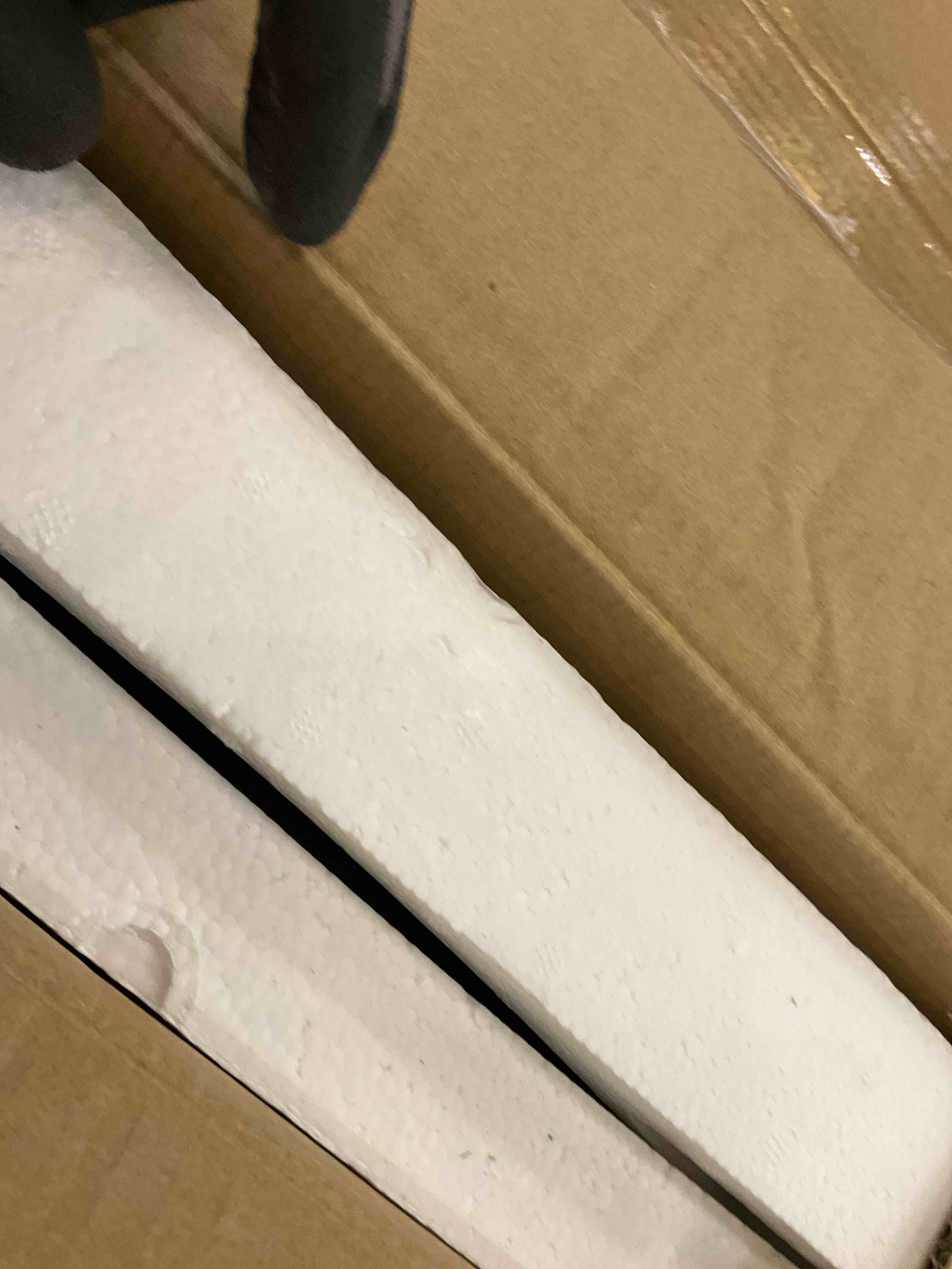 https://s3.amazonaws.com/lotting-images-prod/BargainHunt/EXS01594789_1720630865148.jpeg