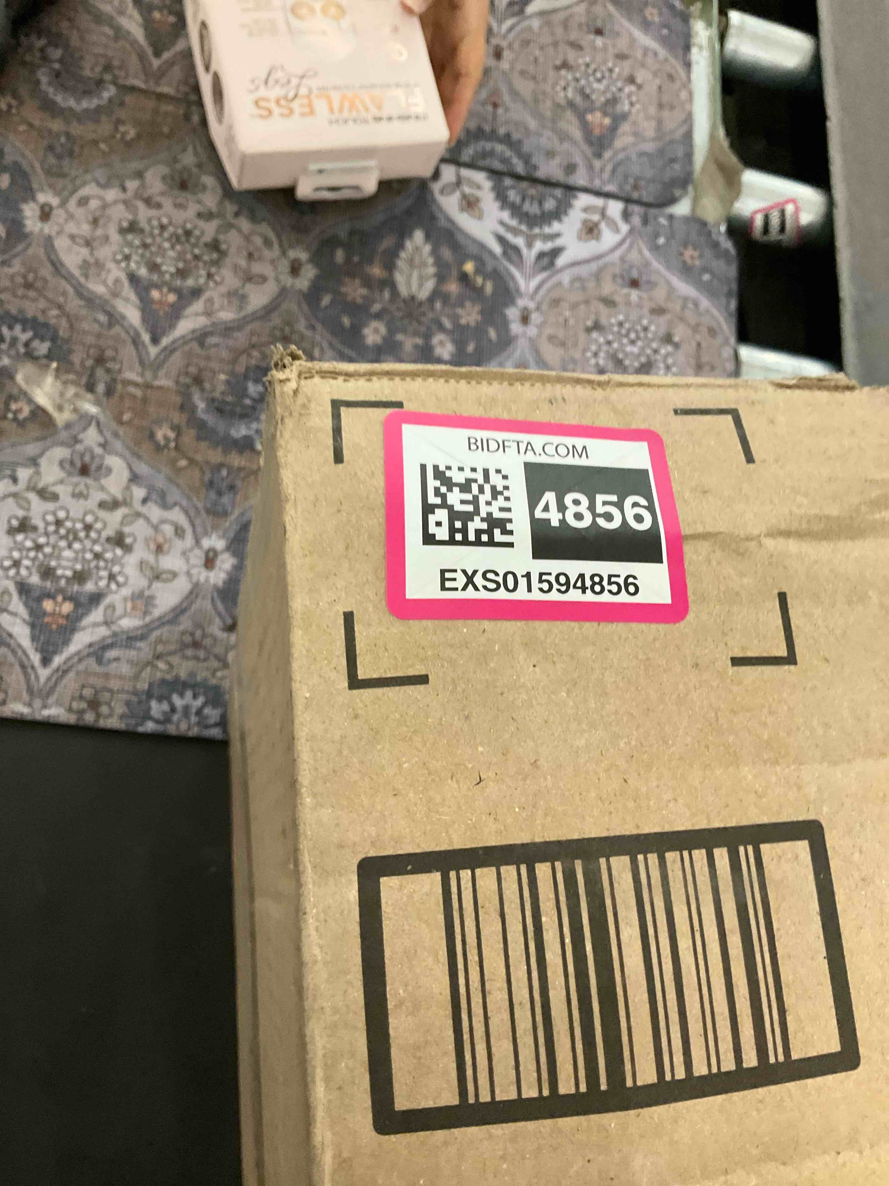 https://s3.amazonaws.com/lotting-images-prod/BargainHunt/EXS01594856_1720709300904.jpeg