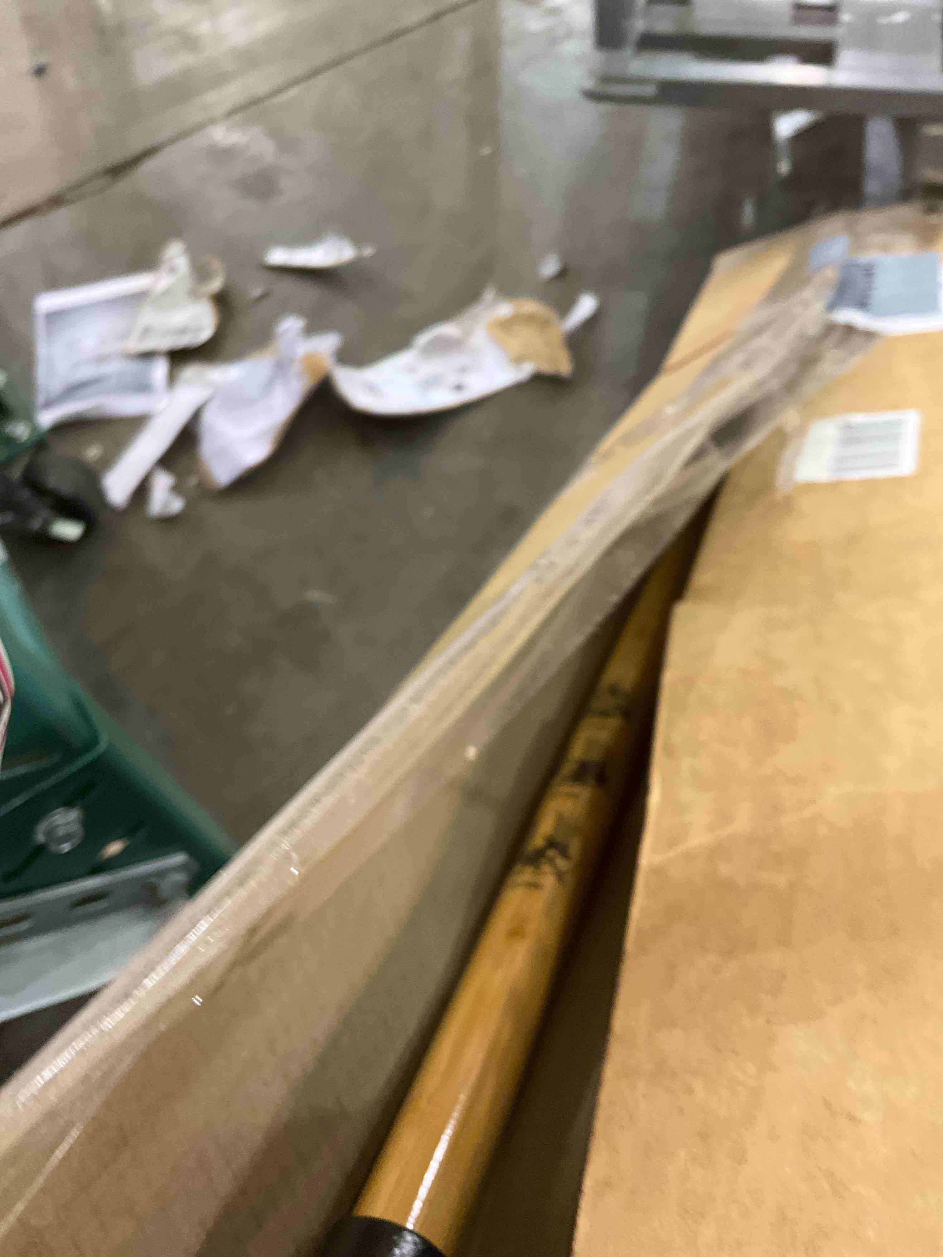 https://s3.amazonaws.com/lotting-images-prod/BargainHunt/EXS01595008_1721151028504.jpeg
