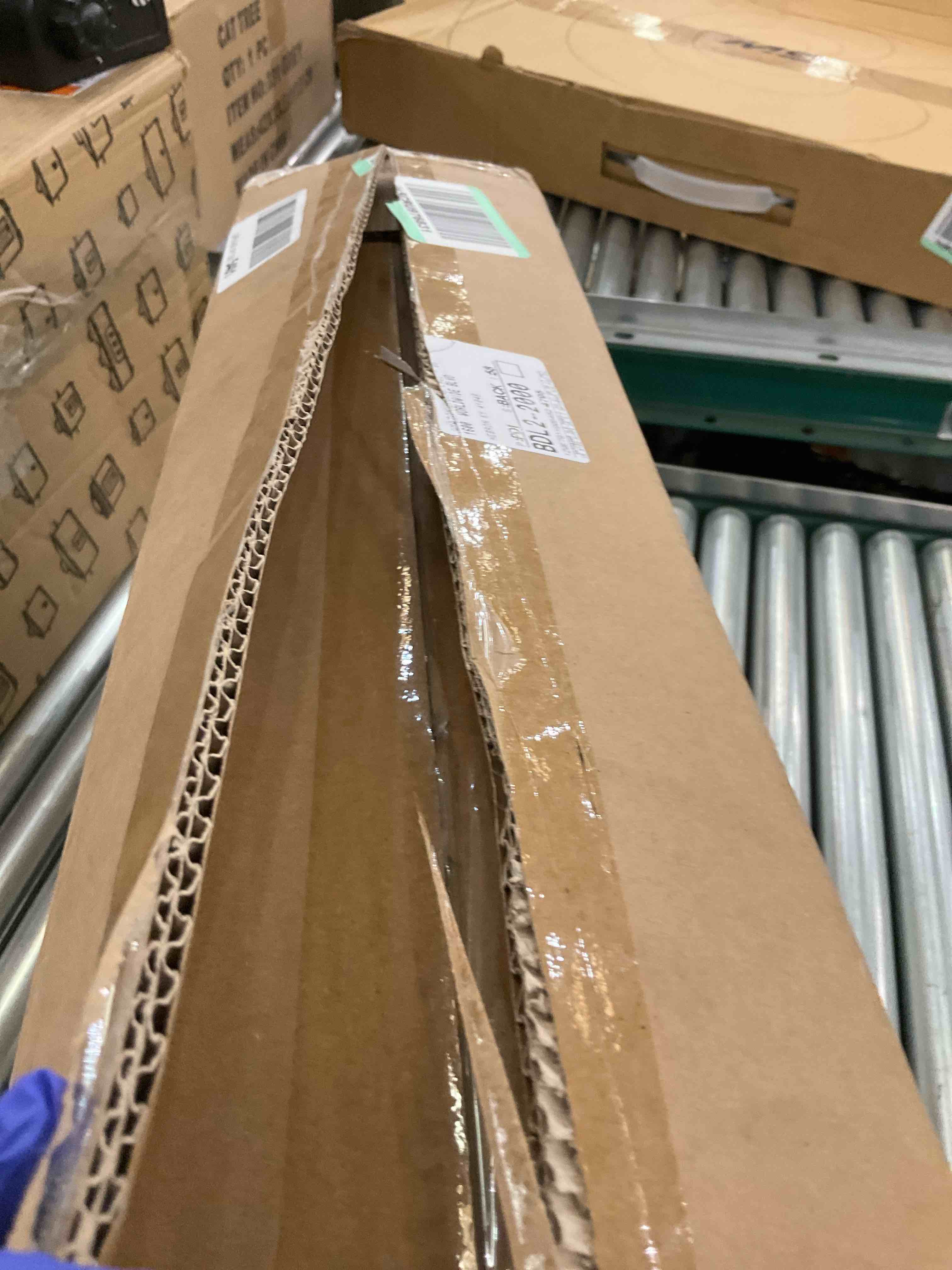 https://s3.amazonaws.com/lotting-images-prod/BargainHunt/EXS01595018_1721155142413.jpeg