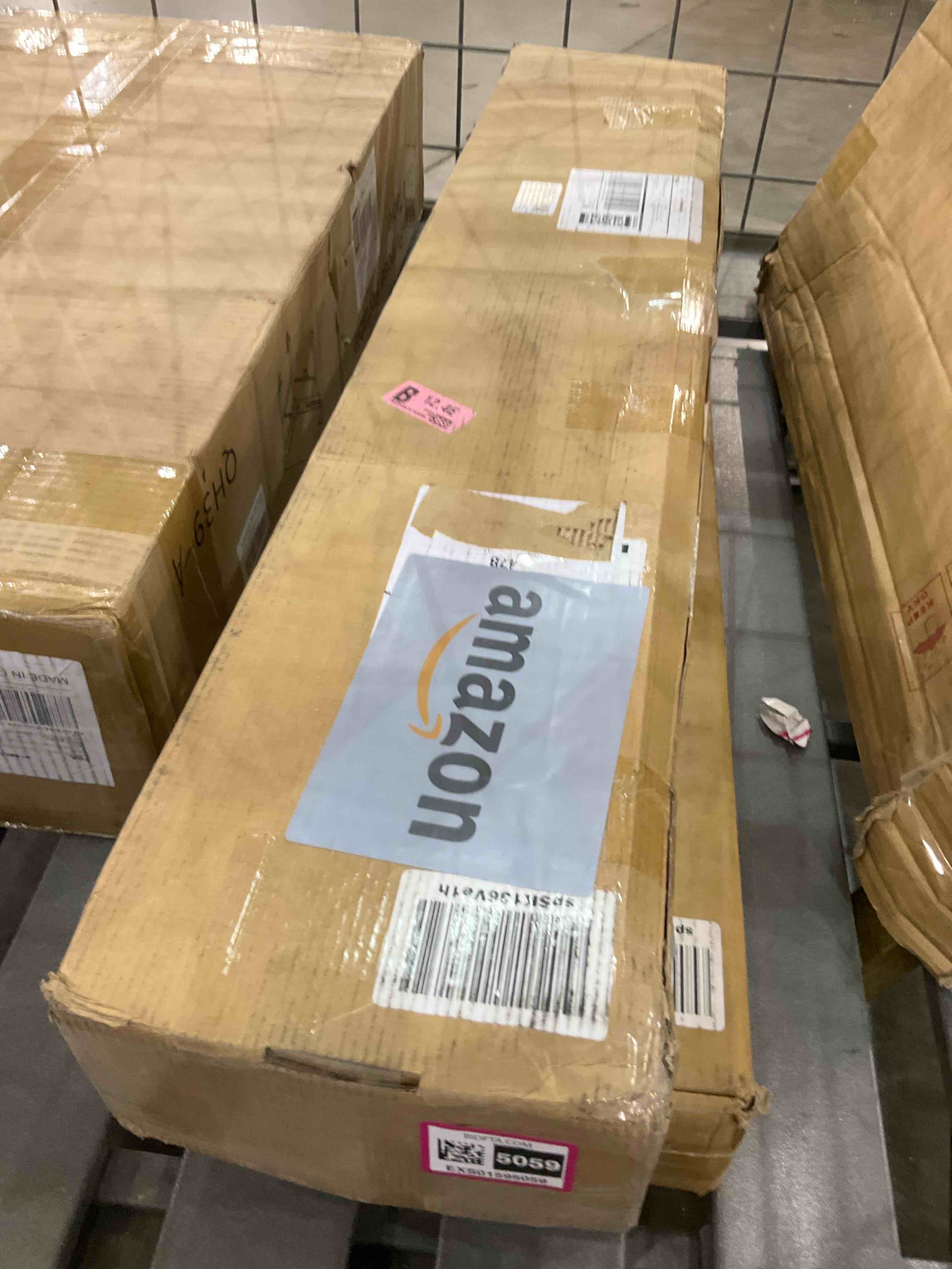 https://s3.amazonaws.com/lotting-images-prod/BargainHunt/EXS01595059_1721216136847.jpeg