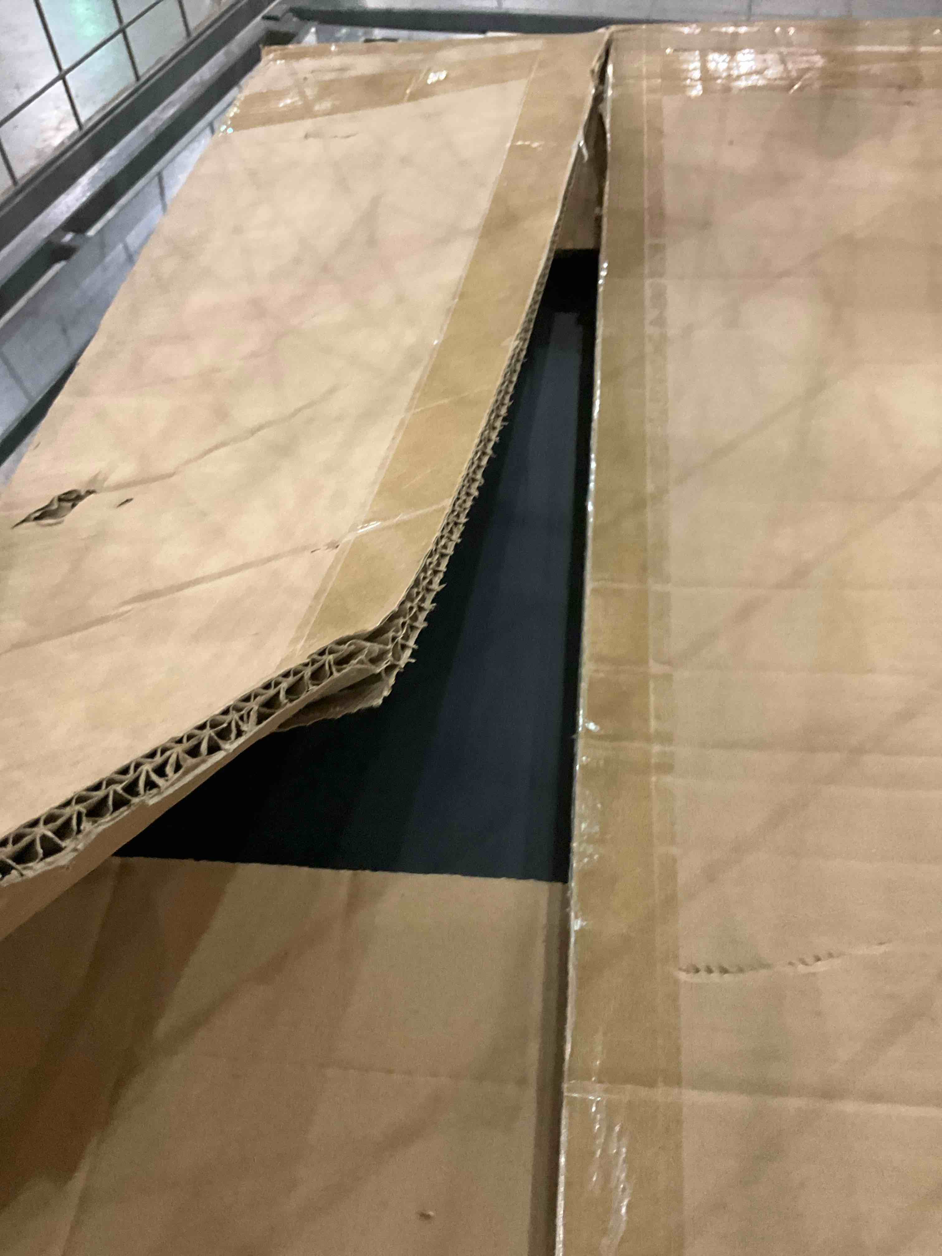 https://s3.amazonaws.com/lotting-images-prod/BargainHunt/EXS01595061_1721216255272.jpeg