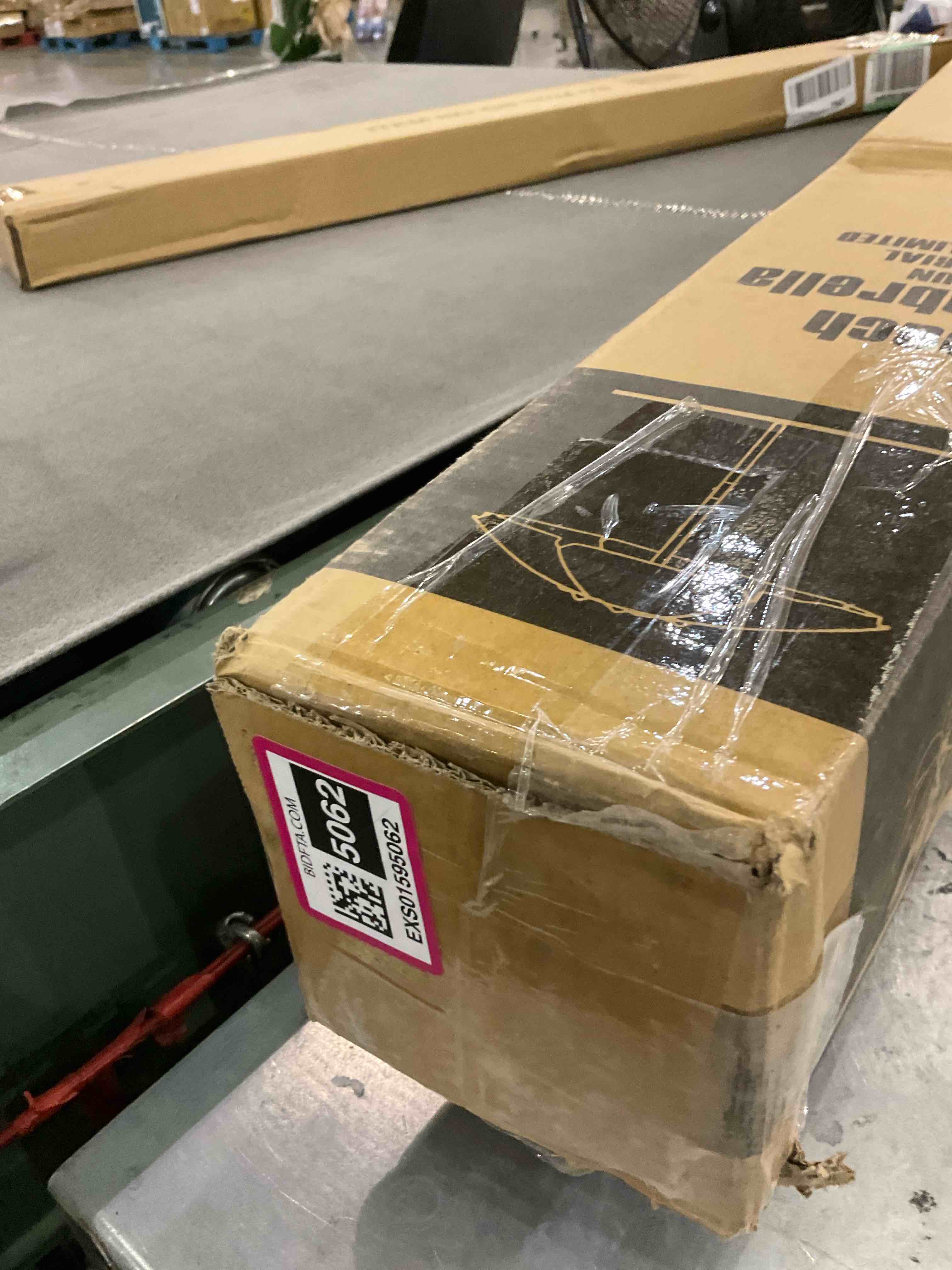 https://s3.amazonaws.com/lotting-images-prod/BargainHunt/EXS01595062_1721216752787.jpeg