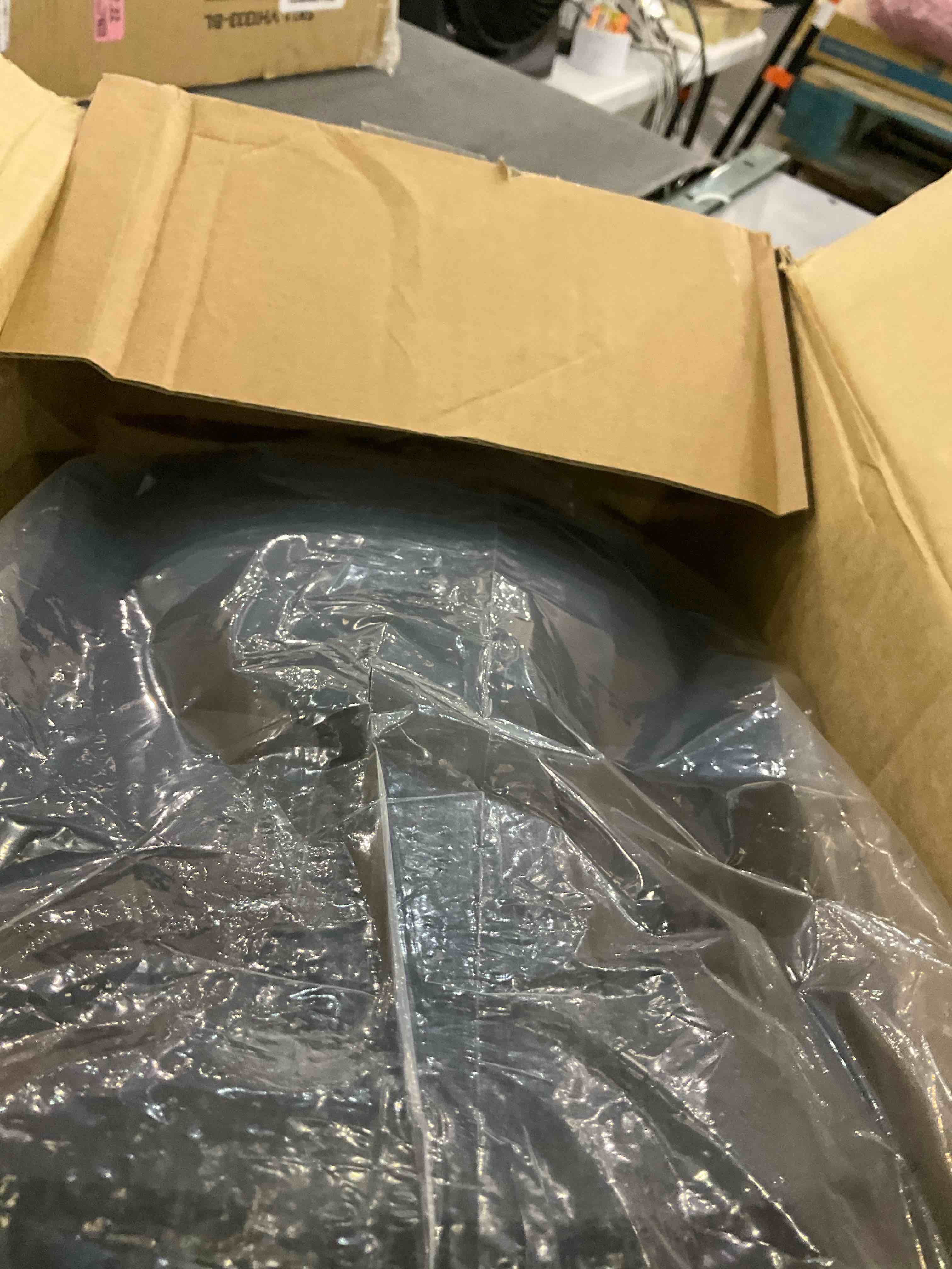 https://s3.amazonaws.com/lotting-images-prod/BargainHunt/EXS01595109_1721310162177.jpeg