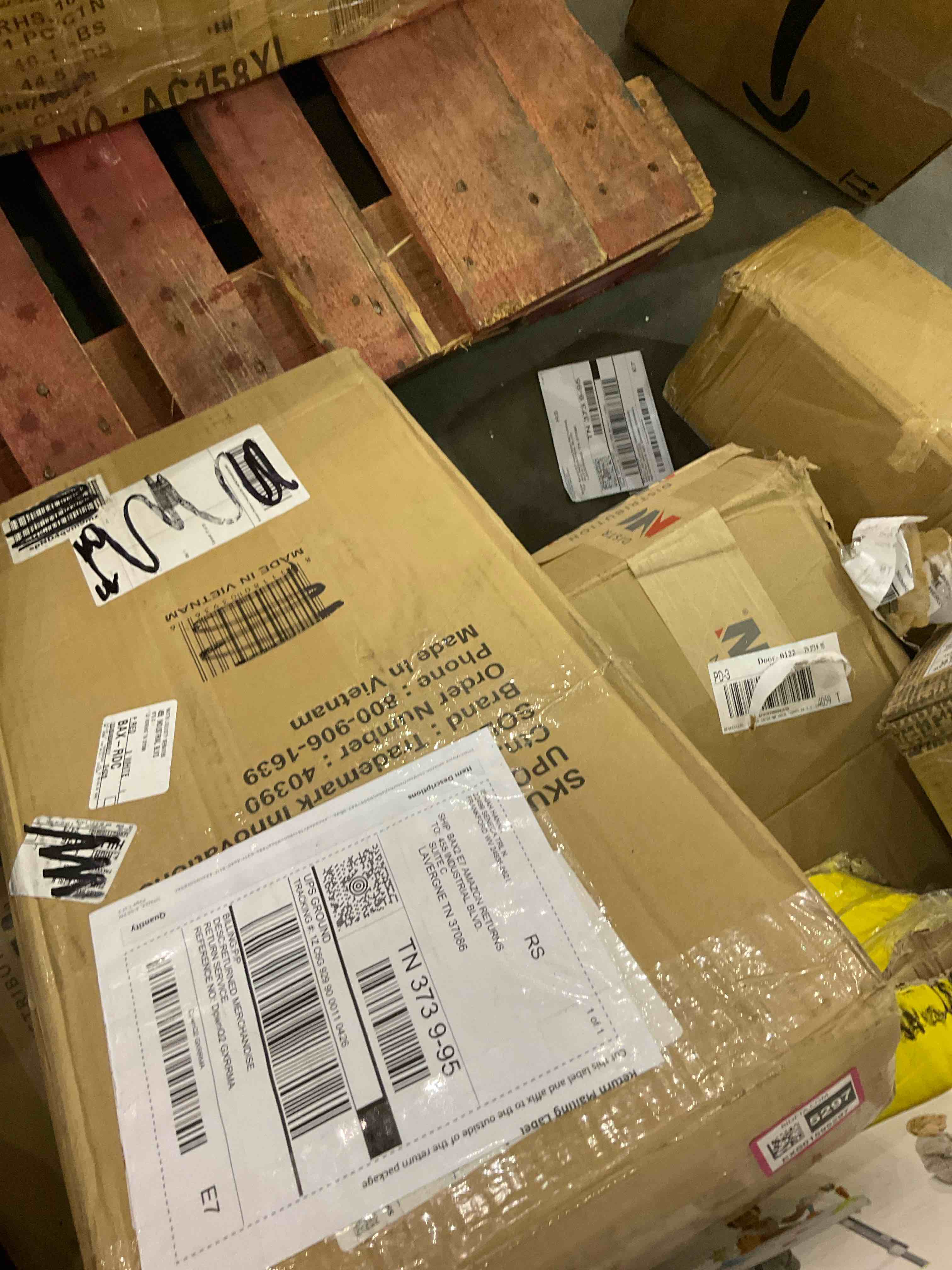 https://s3.amazonaws.com/lotting-images-prod/BargainHunt/EXS01595297_1721657473405.jpeg