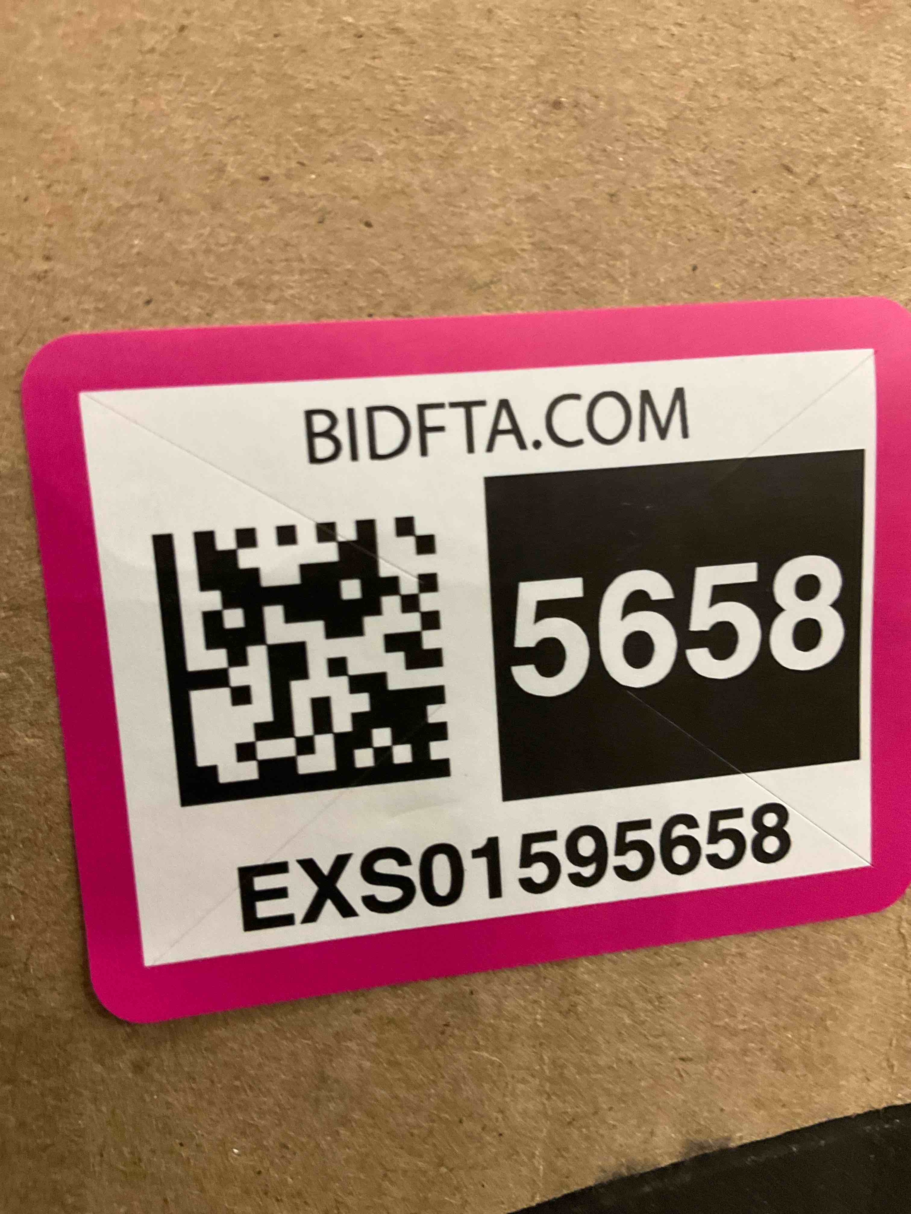 https://s3.amazonaws.com/lotting-images-prod/BargainHunt/EXS01595658_1719327269626.jpeg