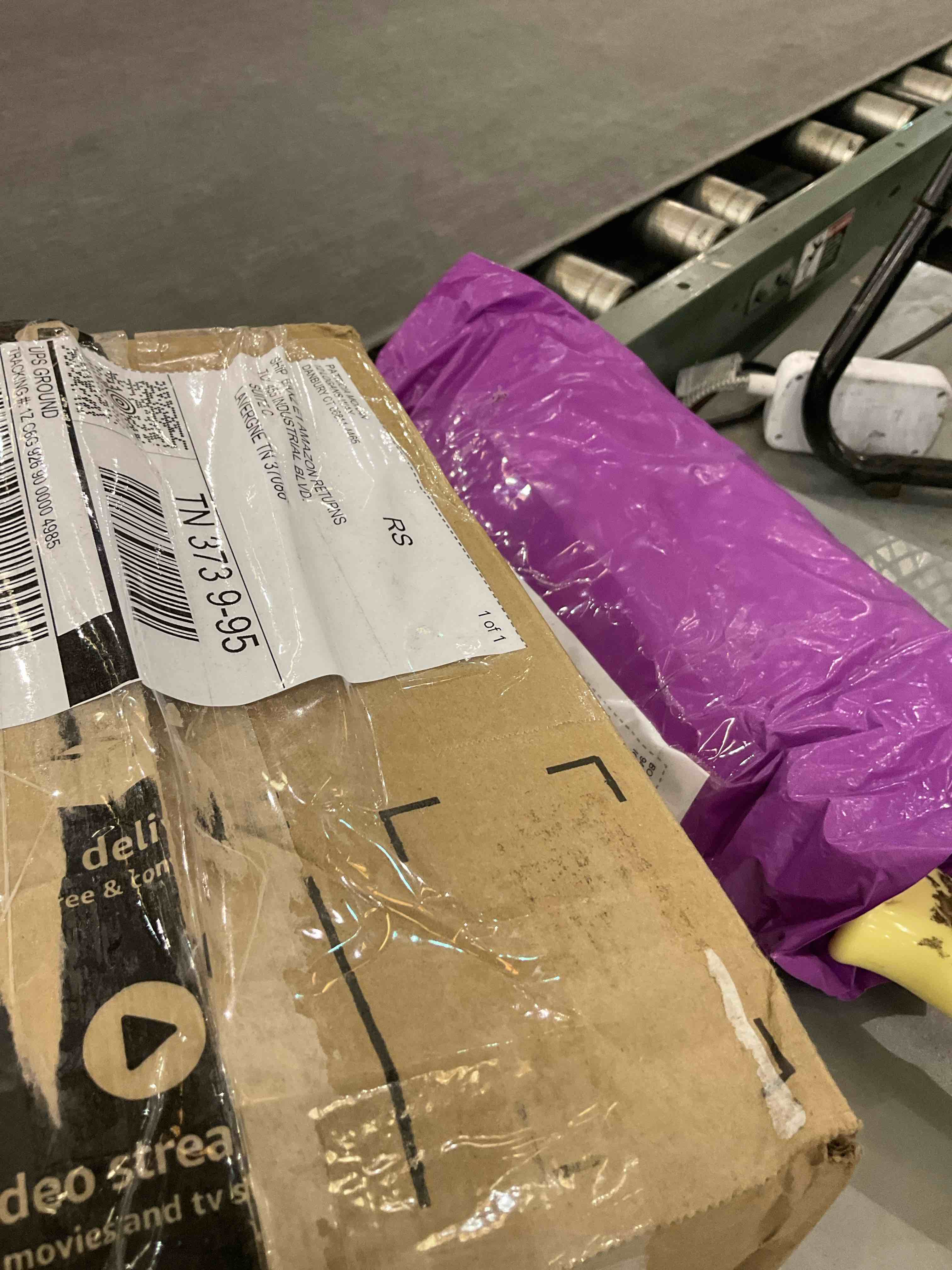 https://s3.amazonaws.com/lotting-images-prod/BargainHunt/EXS01596141_1719240814998.jpeg