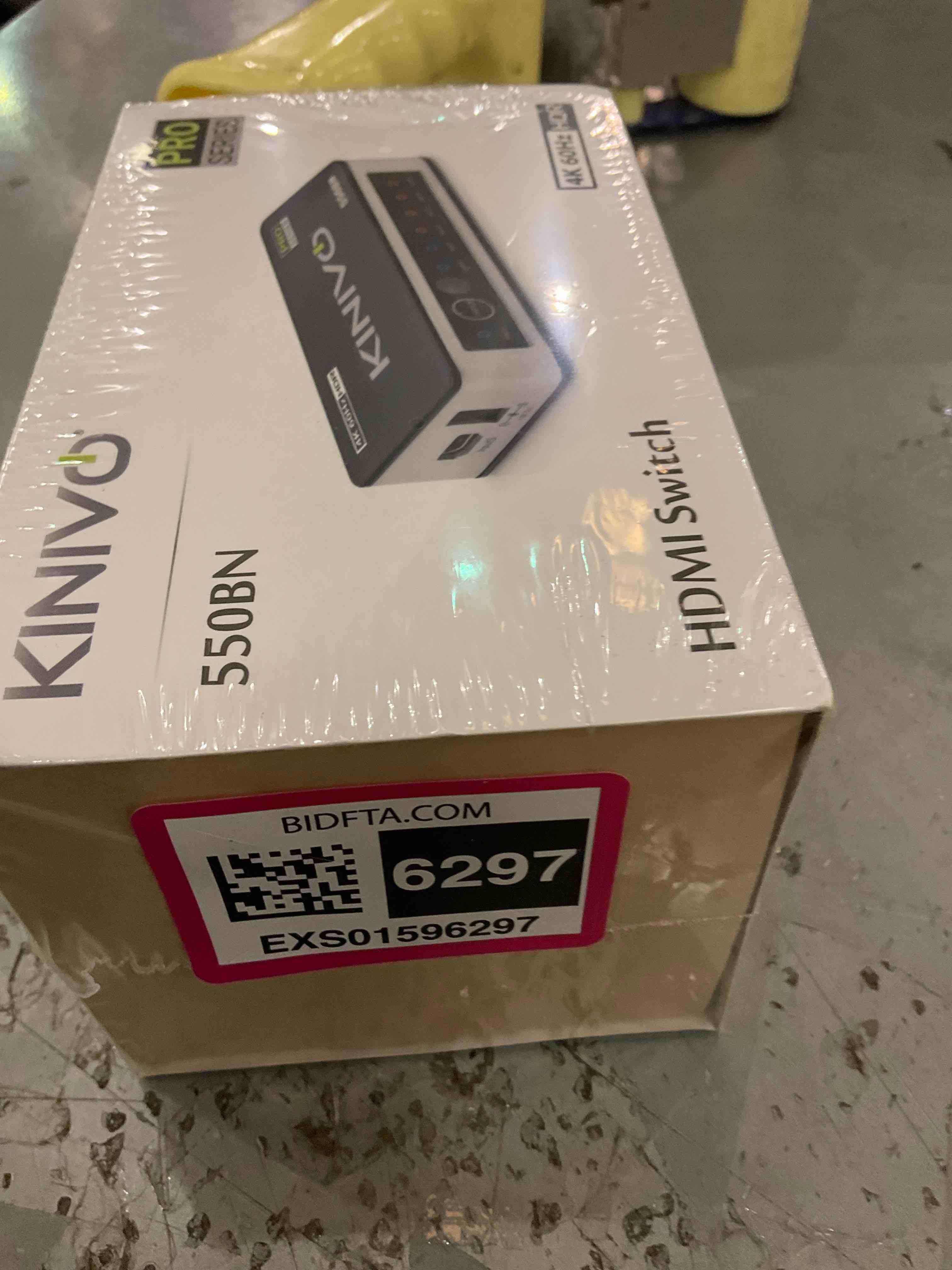 https://s3.amazonaws.com/lotting-images-prod/BargainHunt/EXS01596297_1719328669200.jpeg