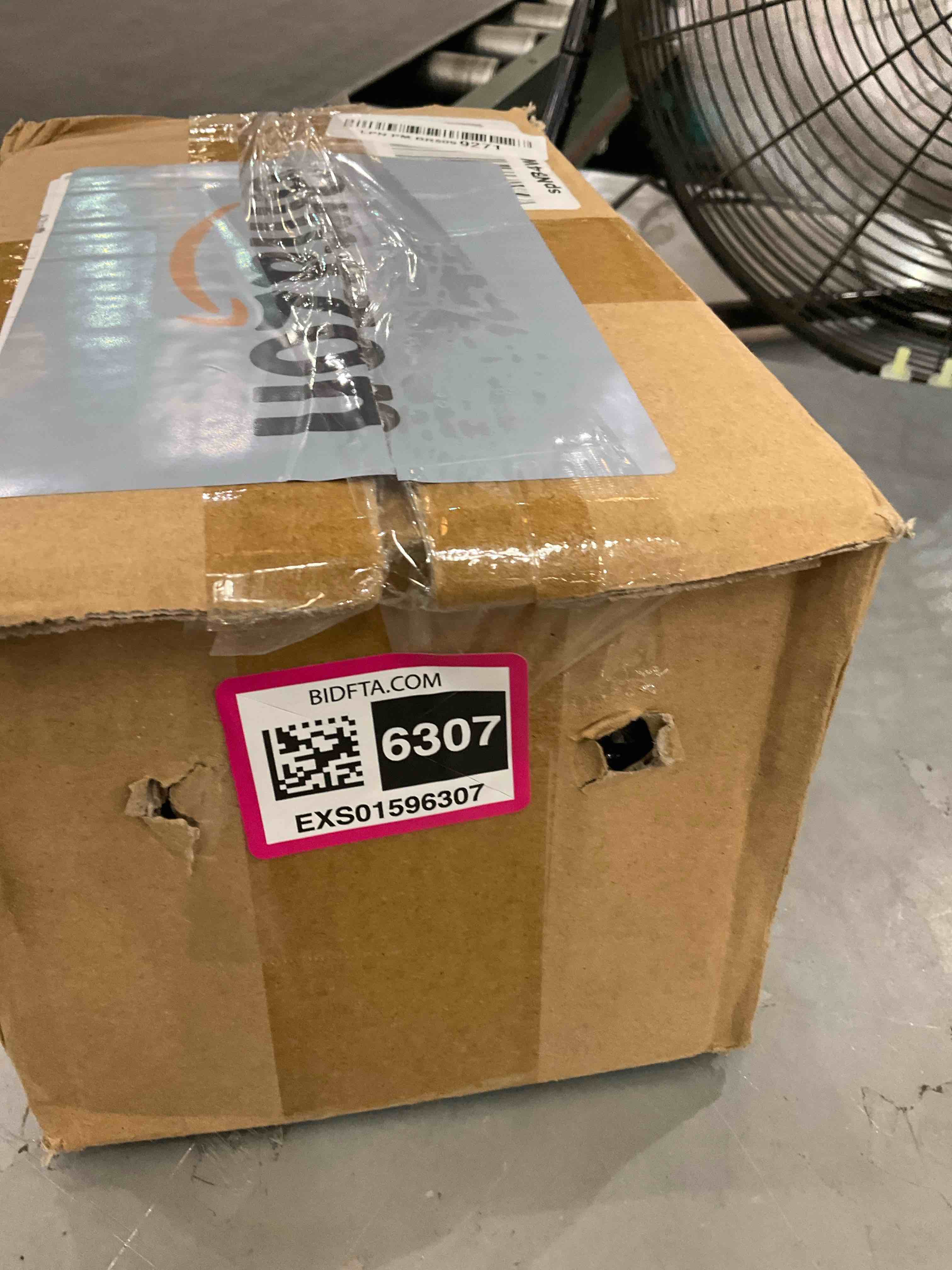 https://s3.amazonaws.com/lotting-images-prod/BargainHunt/EXS01596307_1719334204950.jpeg