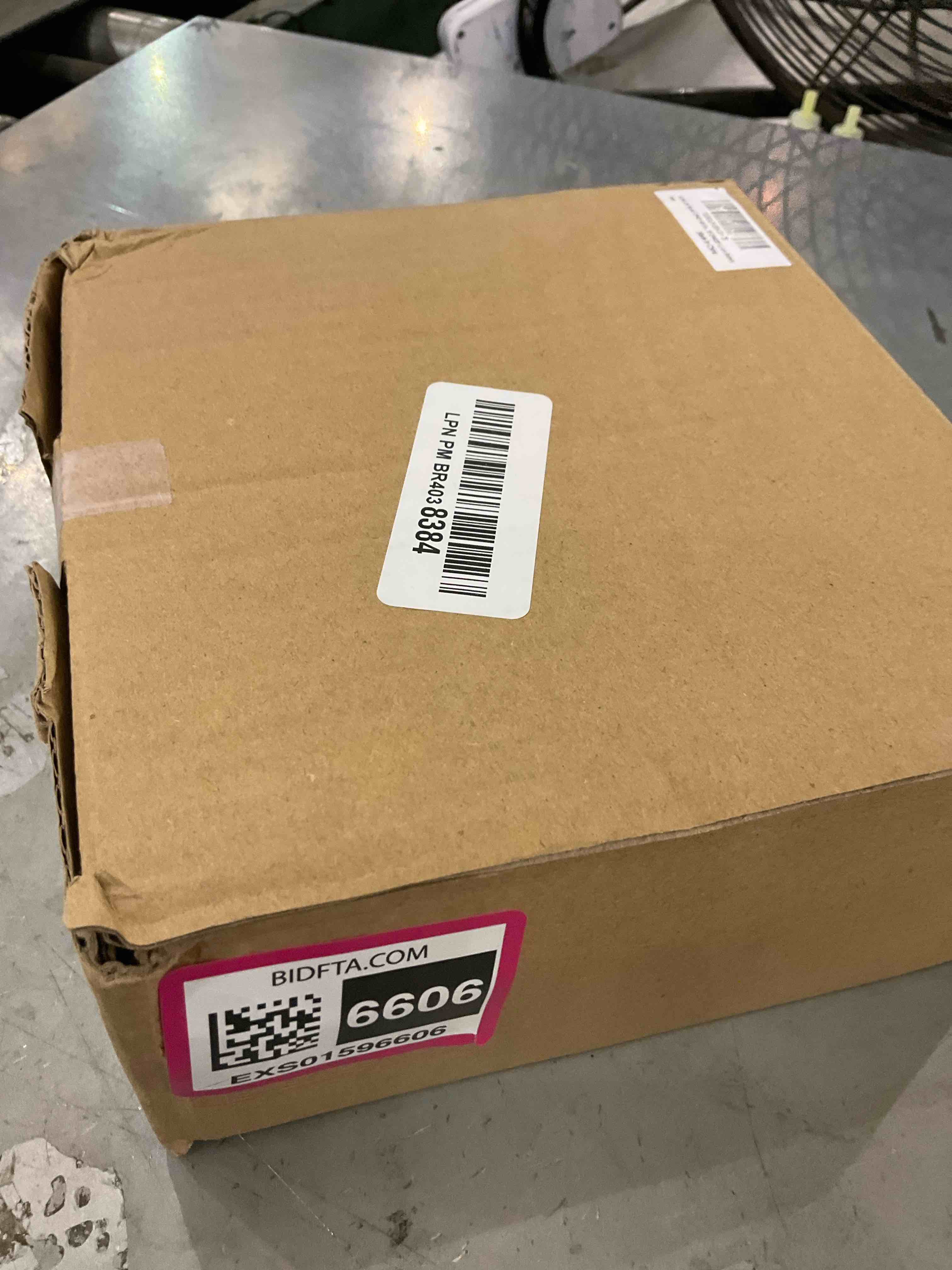 https://s3.amazonaws.com/lotting-images-prod/BargainHunt/EXS01596606_1719428290367.jpeg