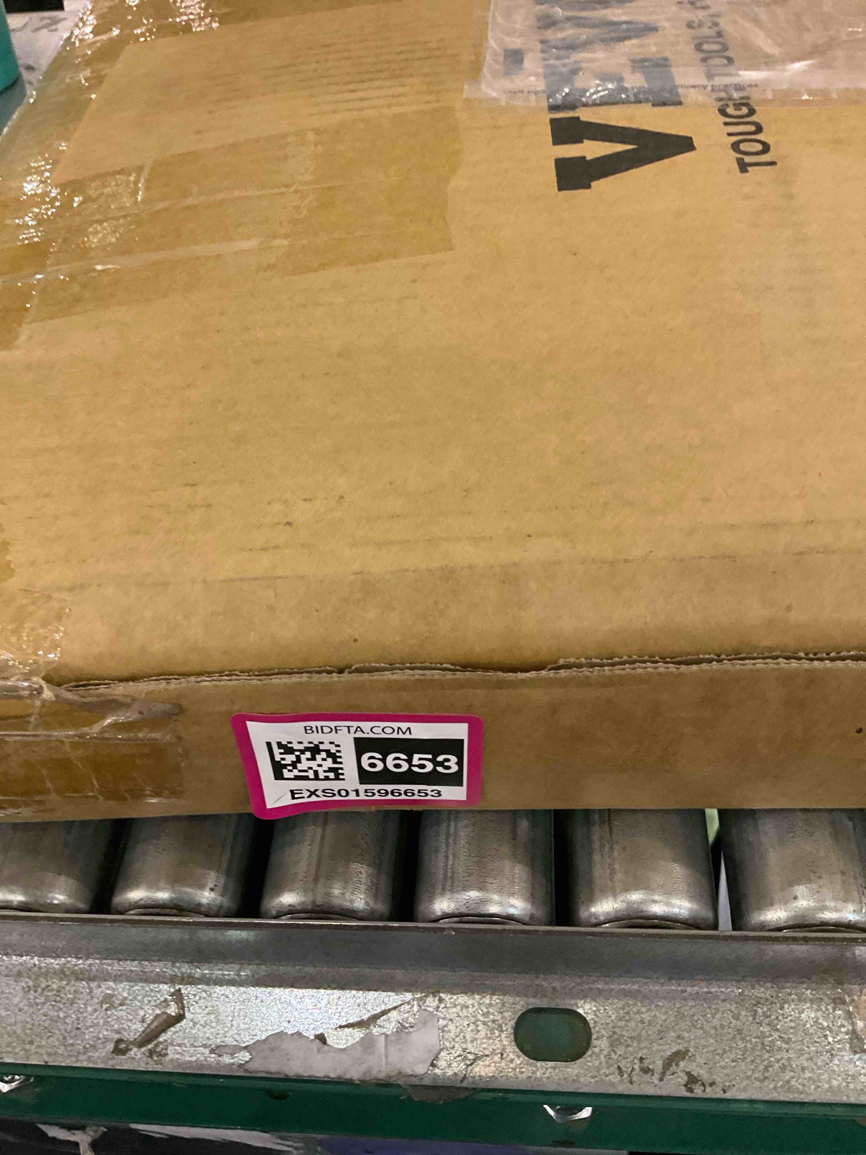 https://s3.amazonaws.com/lotting-images-prod/BargainHunt/EXS01596653_1719495485098.jpeg