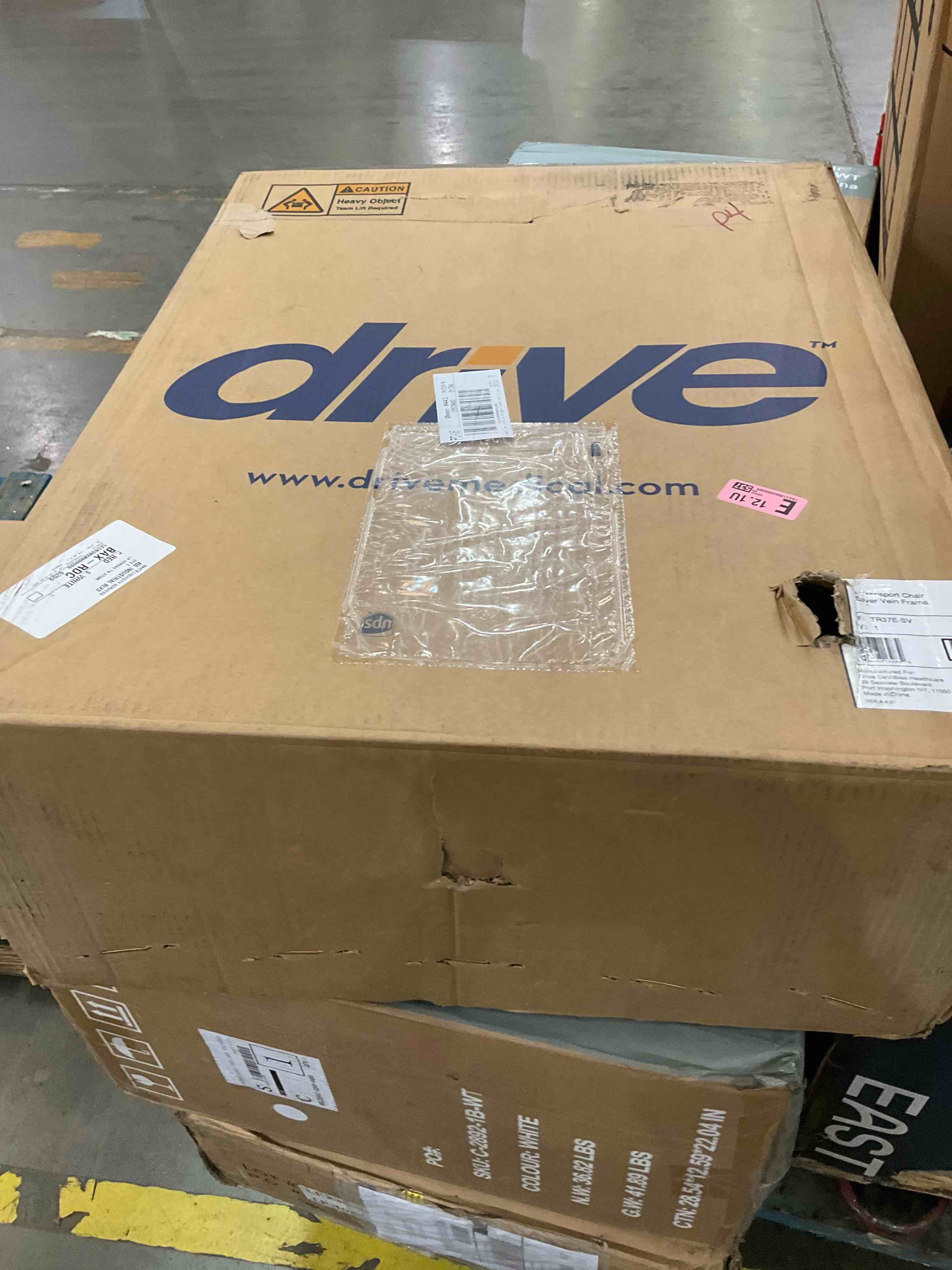 https://s3.amazonaws.com/lotting-images-prod/BargainHunt/EXS01596790_1719847395670.jpeg