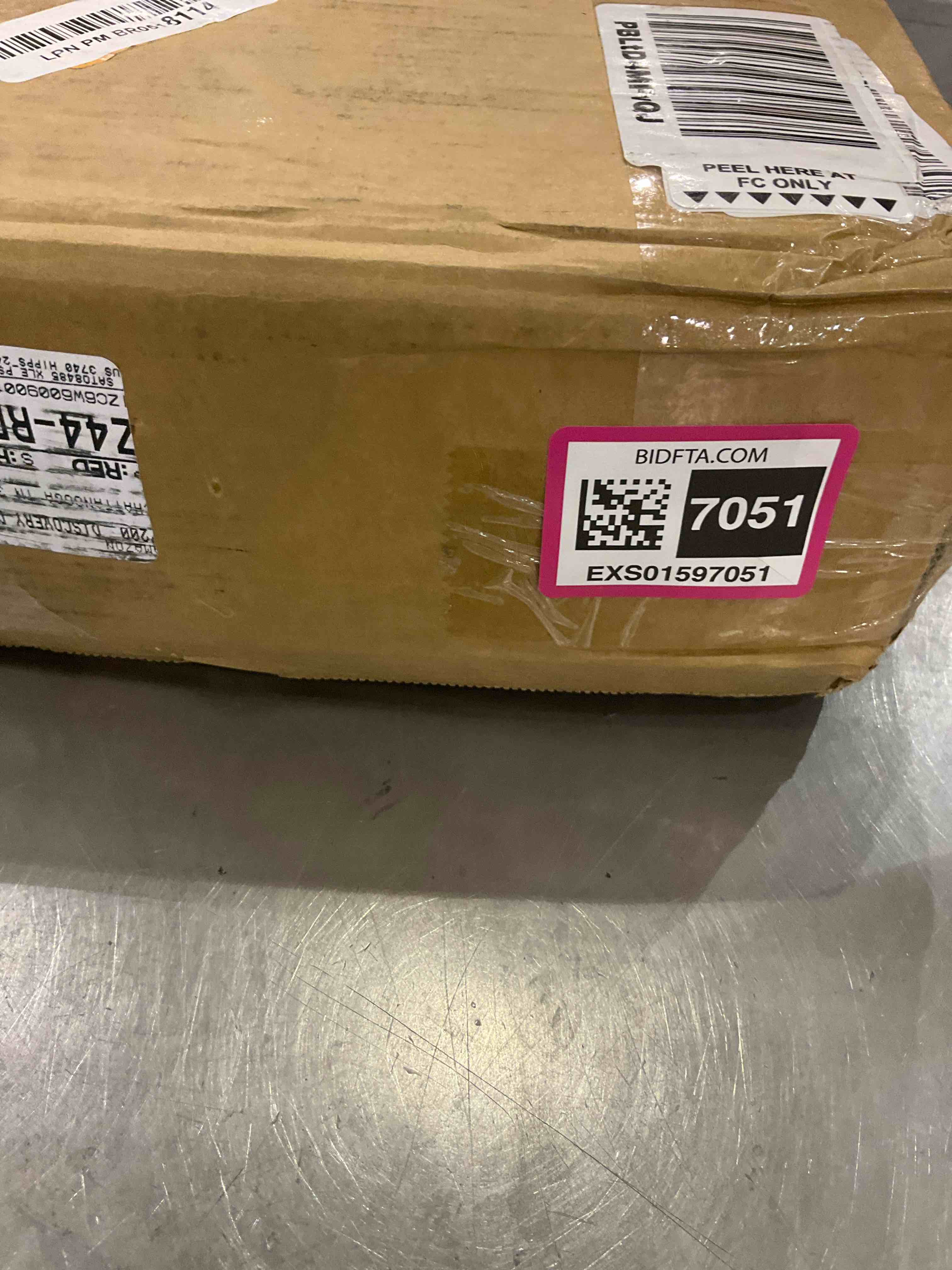 https://s3.amazonaws.com/lotting-images-prod/BargainHunt/EXS01597051_1719401734495.jpeg