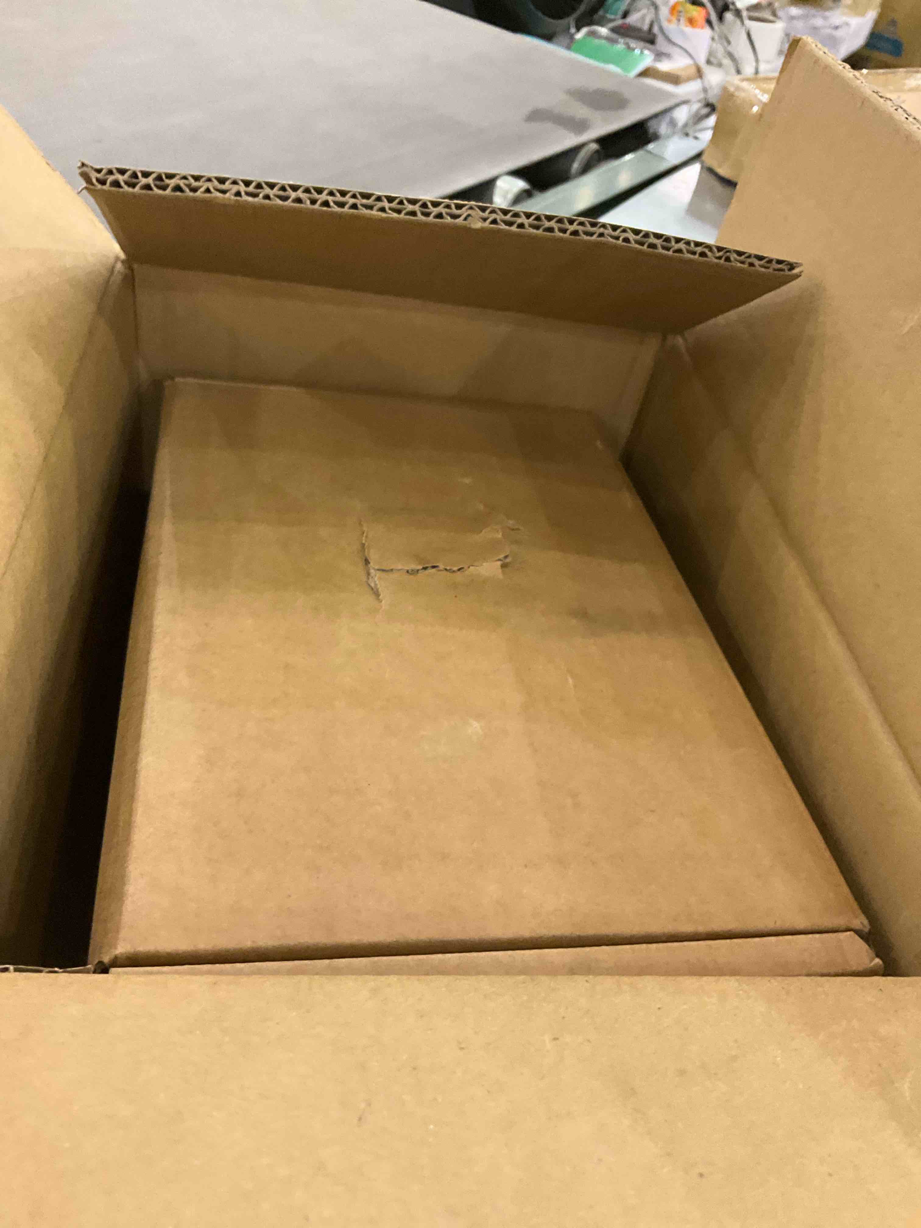 https://s3.amazonaws.com/lotting-images-prod/BargainHunt/EXS01597200_1719421245128.jpeg