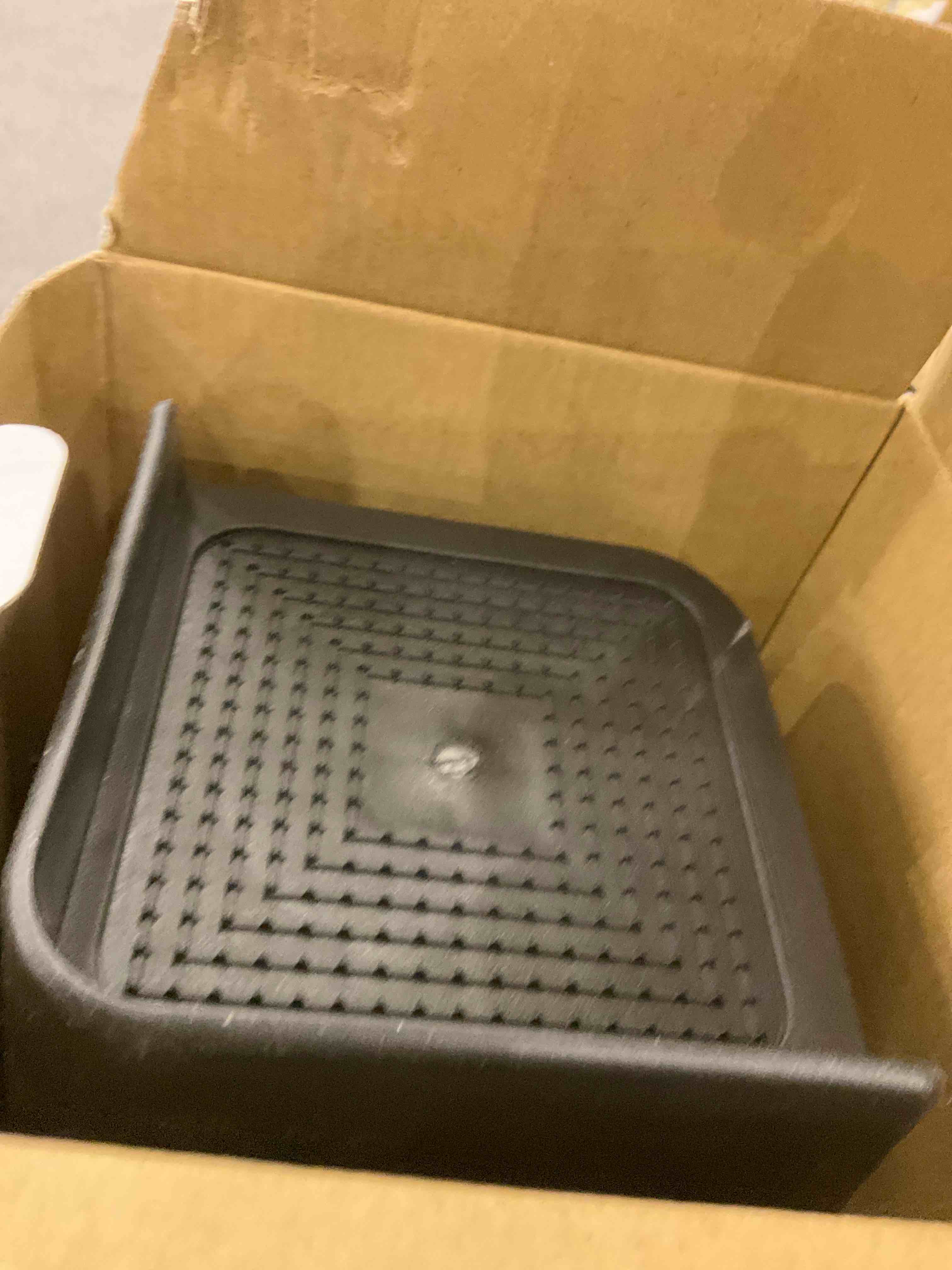 https://s3.amazonaws.com/lotting-images-prod/BargainHunt/EXS01597227_1719427716234.jpeg
