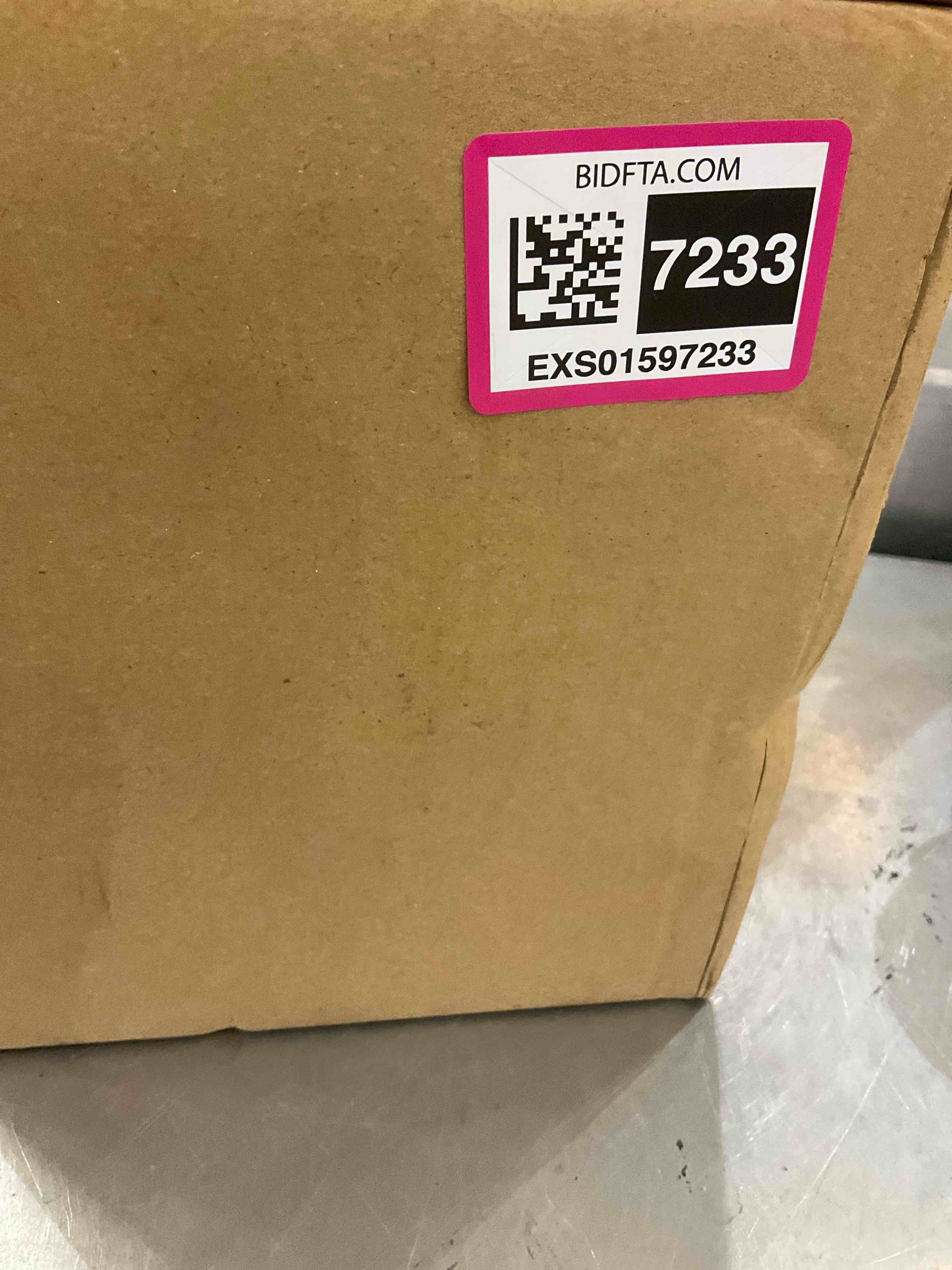 https://s3.amazonaws.com/lotting-images-prod/BargainHunt/EXS01597233_1719428681732.jpeg