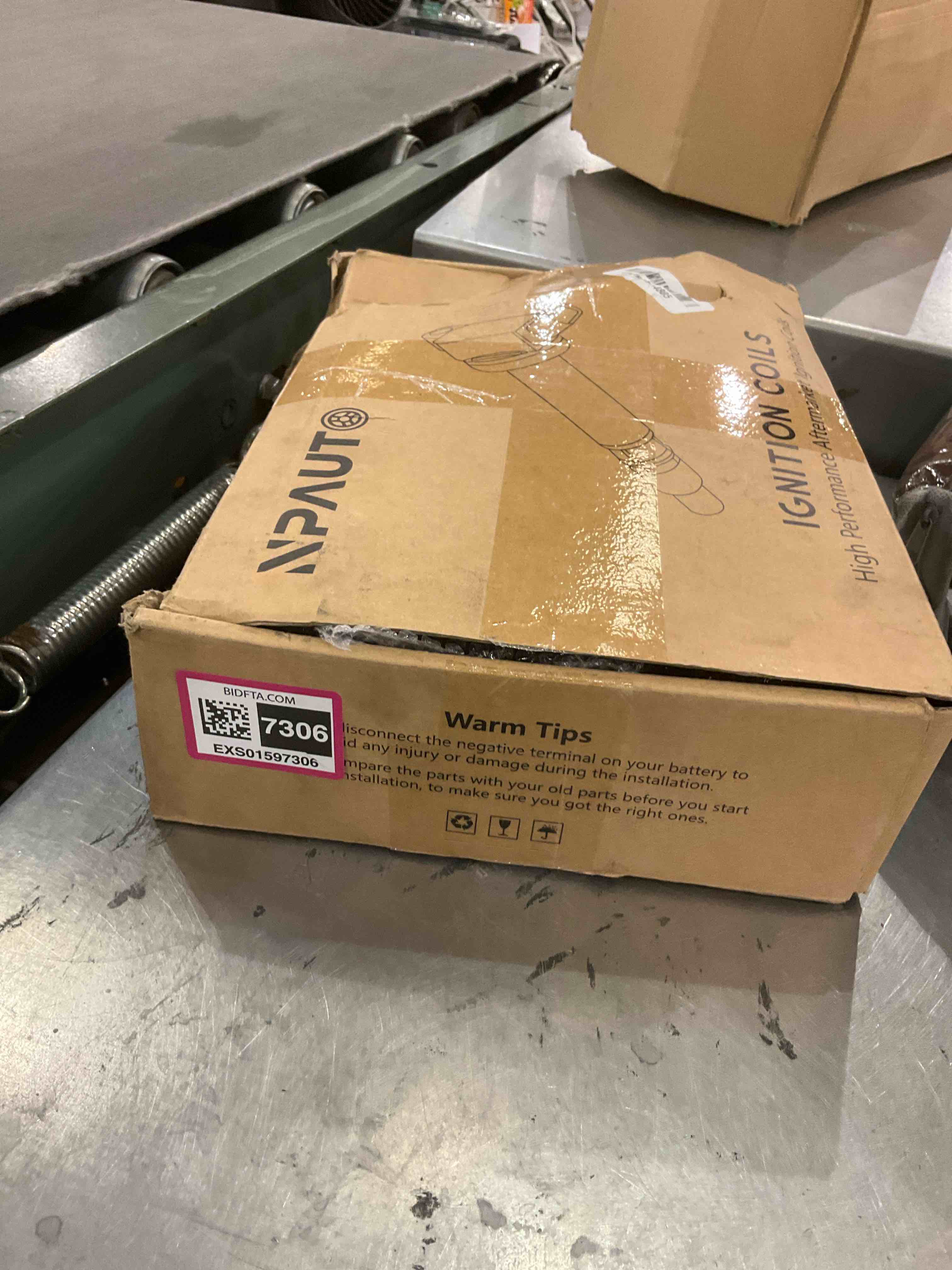 https://s3.amazonaws.com/lotting-images-prod/BargainHunt/EXS01597306_1719500746555.jpeg