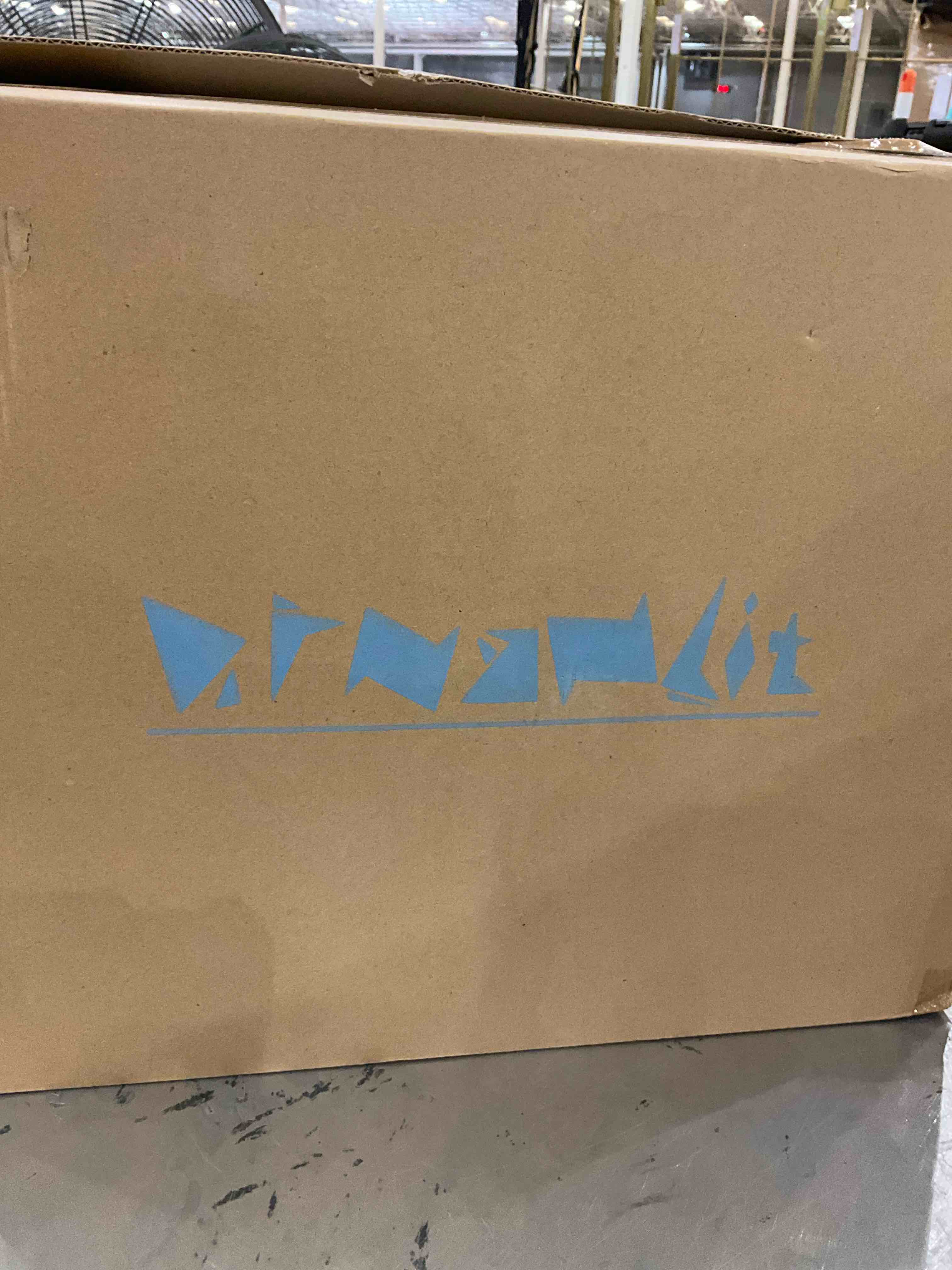 https://s3.amazonaws.com/lotting-images-prod/BargainHunt/EXS01597434_1719584224854.jpeg