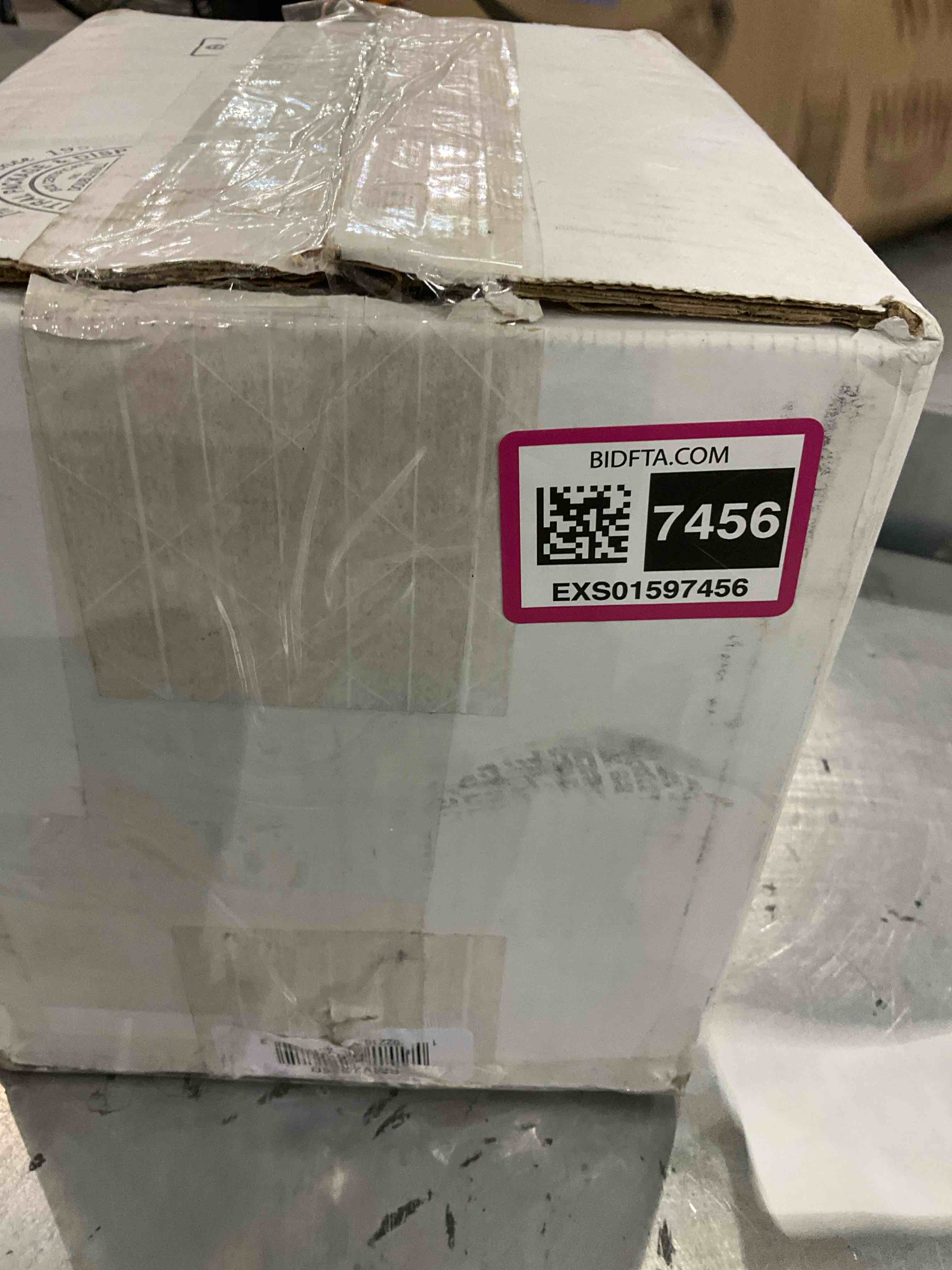https://s3.amazonaws.com/lotting-images-prod/BargainHunt/EXS01597456_1719834865209.jpeg
