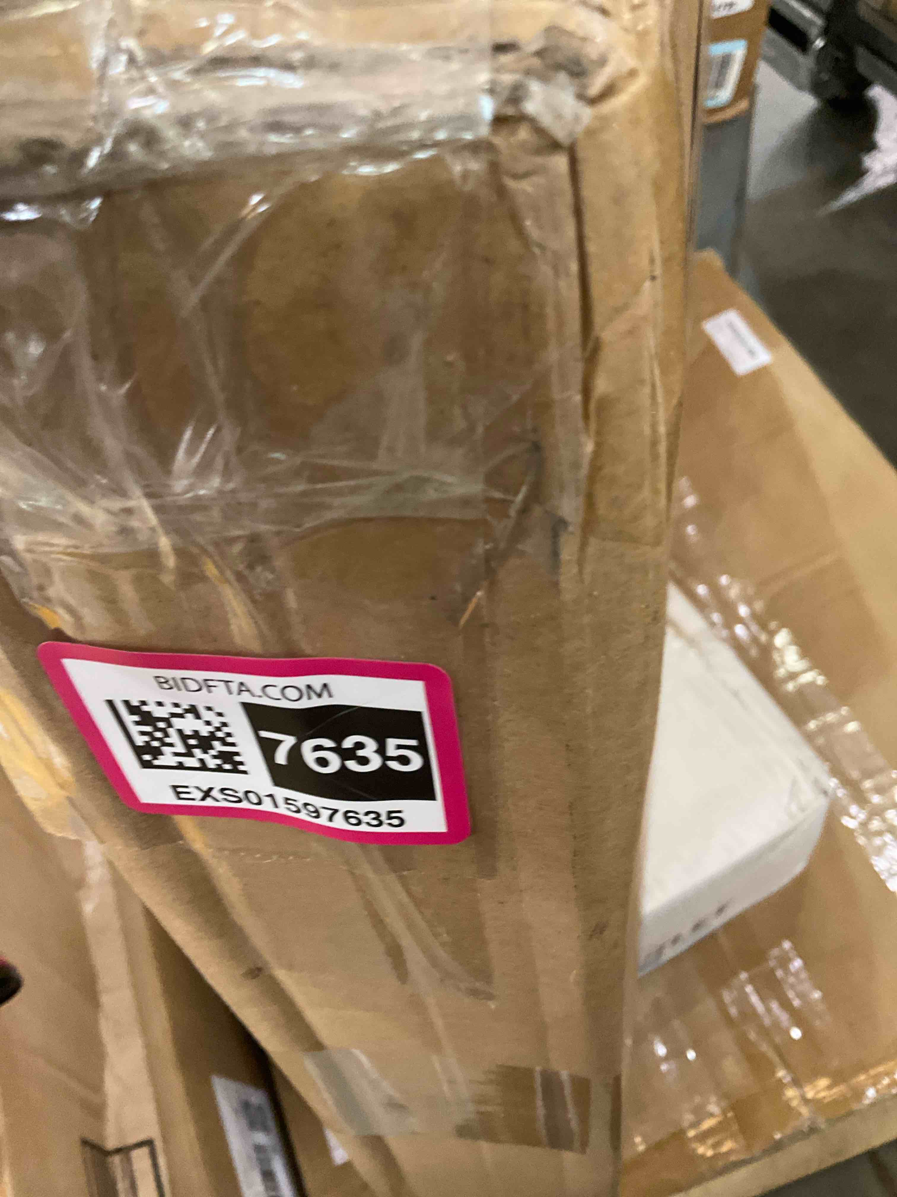 https://s3.amazonaws.com/lotting-images-prod/BargainHunt/EXS01597635_1723223386384.jpeg