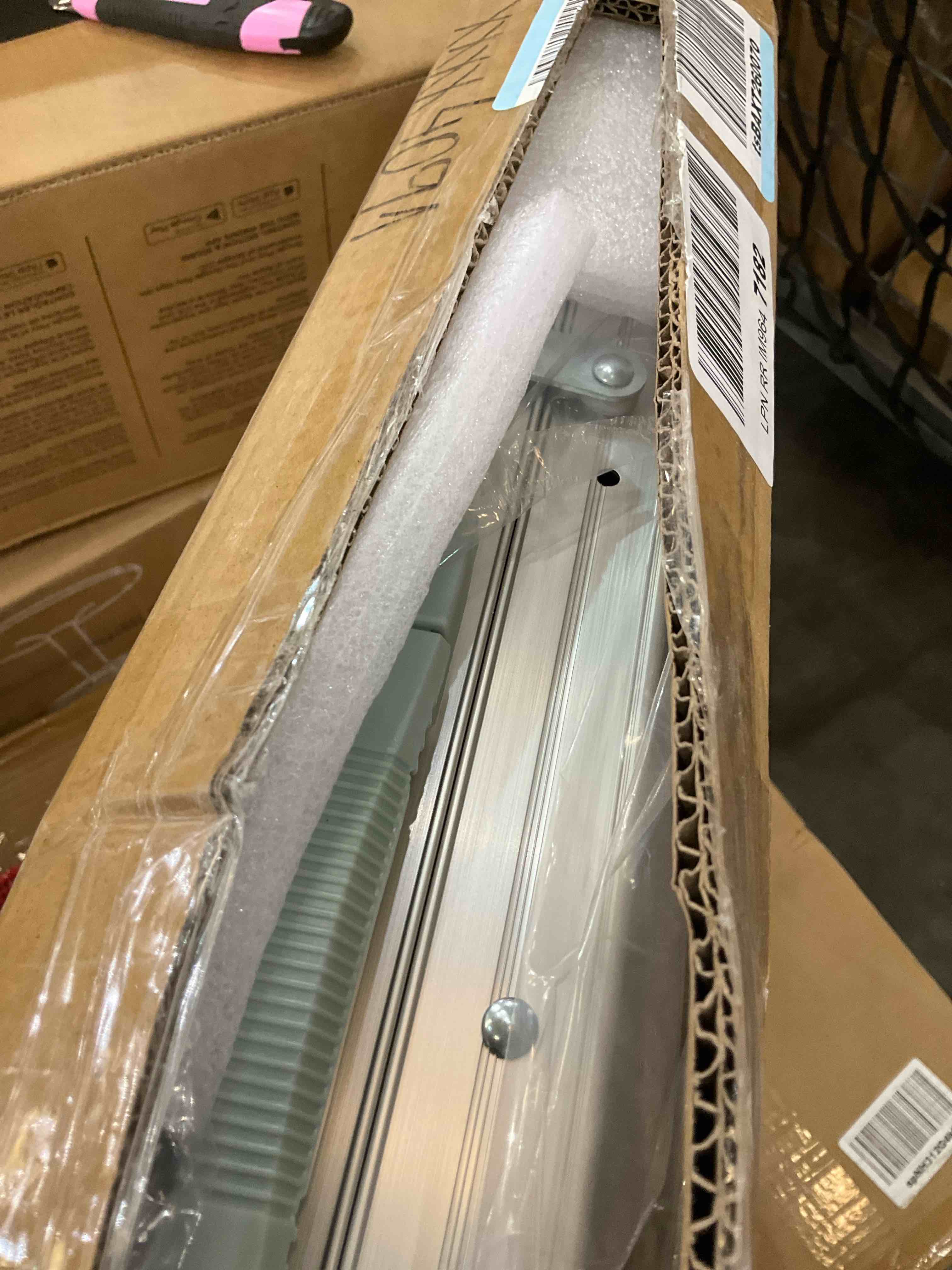 https://s3.amazonaws.com/lotting-images-prod/BargainHunt/EXS01597635_1723223403013.jpeg