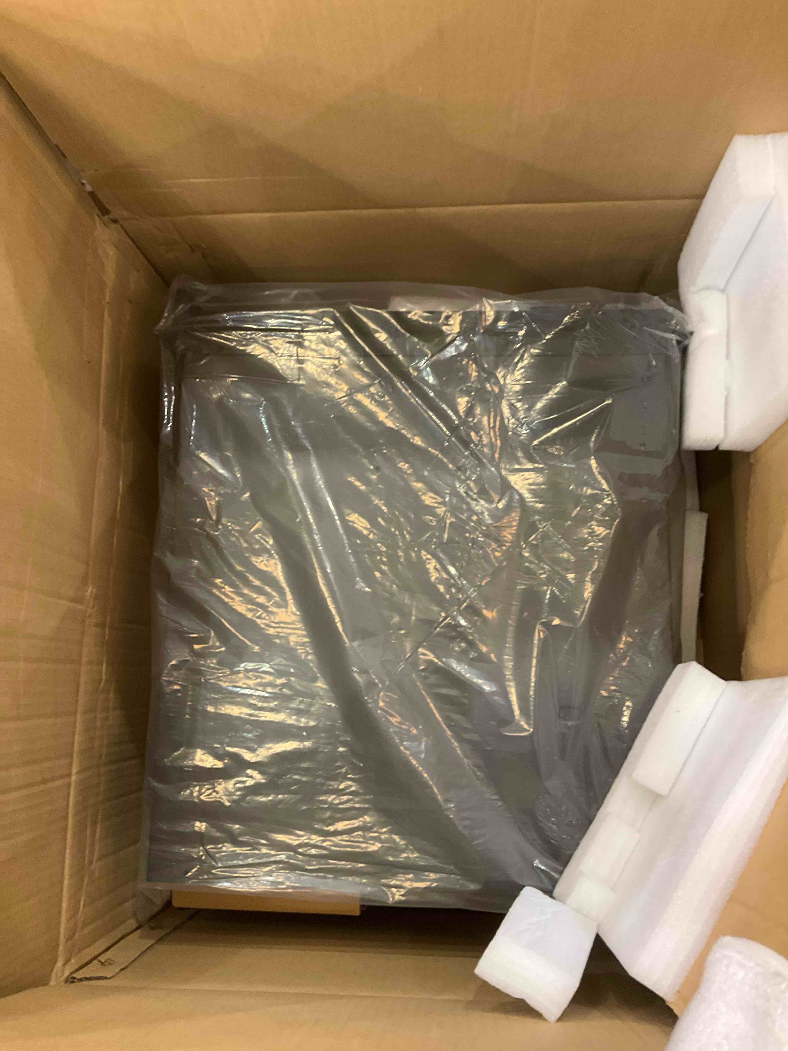 https://s3.amazonaws.com/lotting-images-prod/BargainHunt/EXS01597638_1723223604695.jpeg