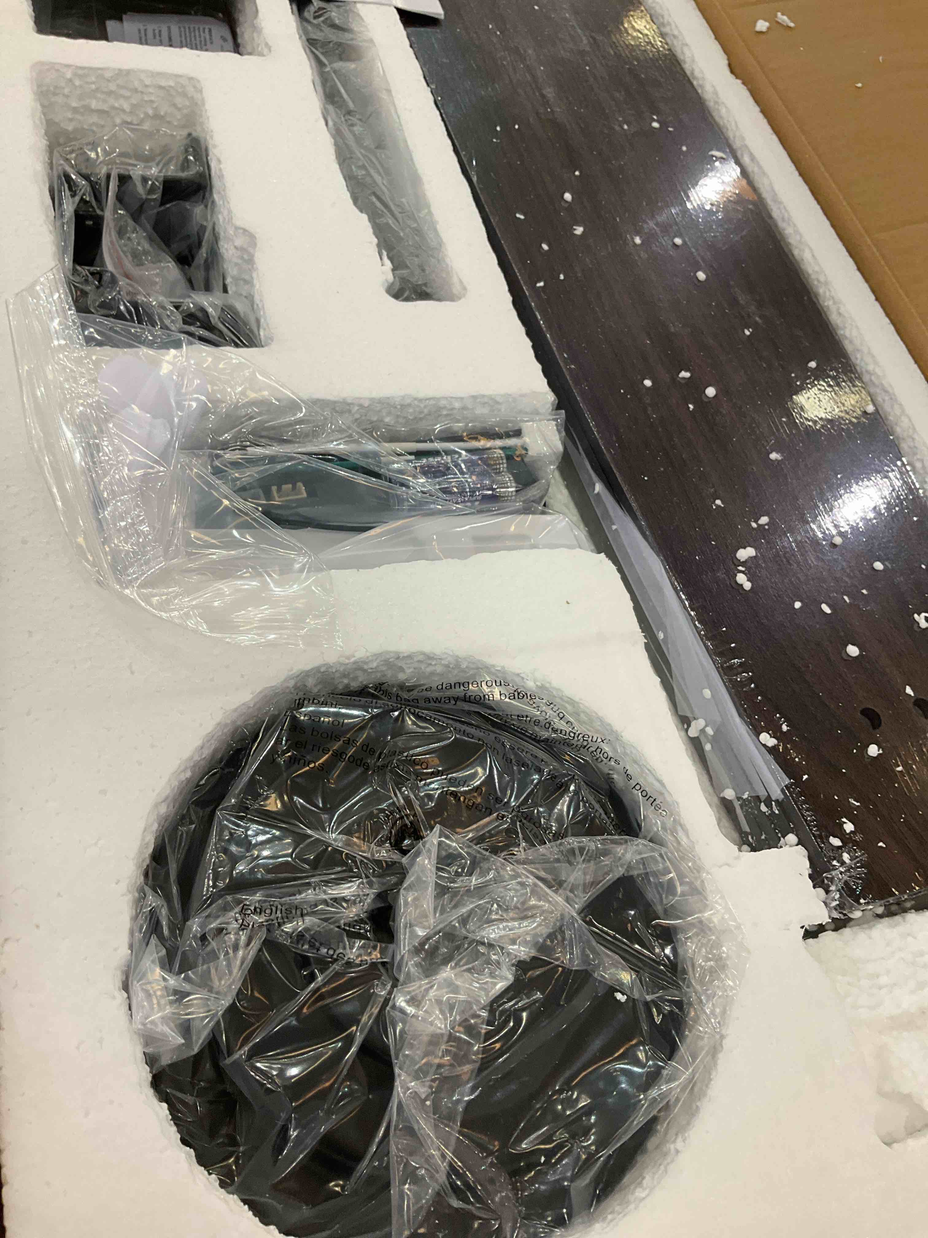 https://s3.amazonaws.com/lotting-images-prod/BargainHunt/EXS01597649_1723224405099.jpeg