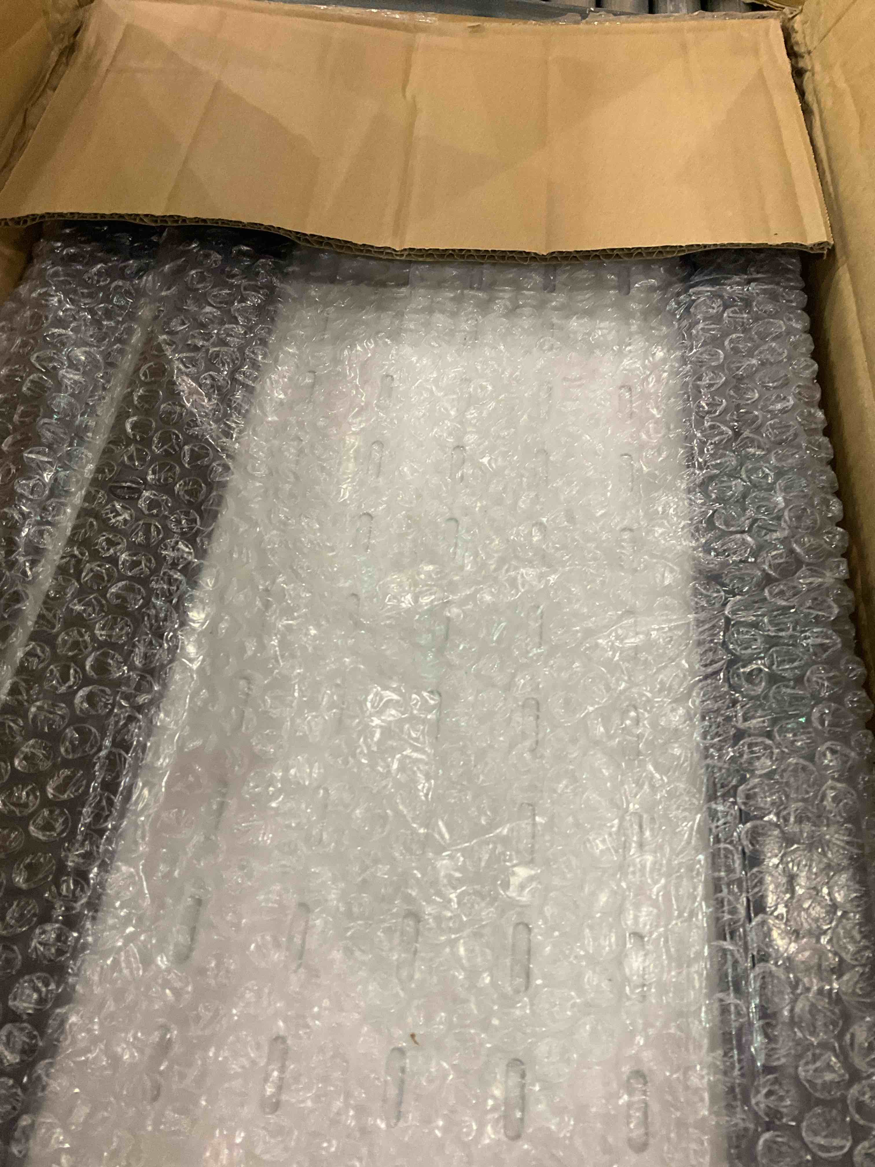 https://s3.amazonaws.com/lotting-images-prod/BargainHunt/EXS01597761_1723634012880.jpeg