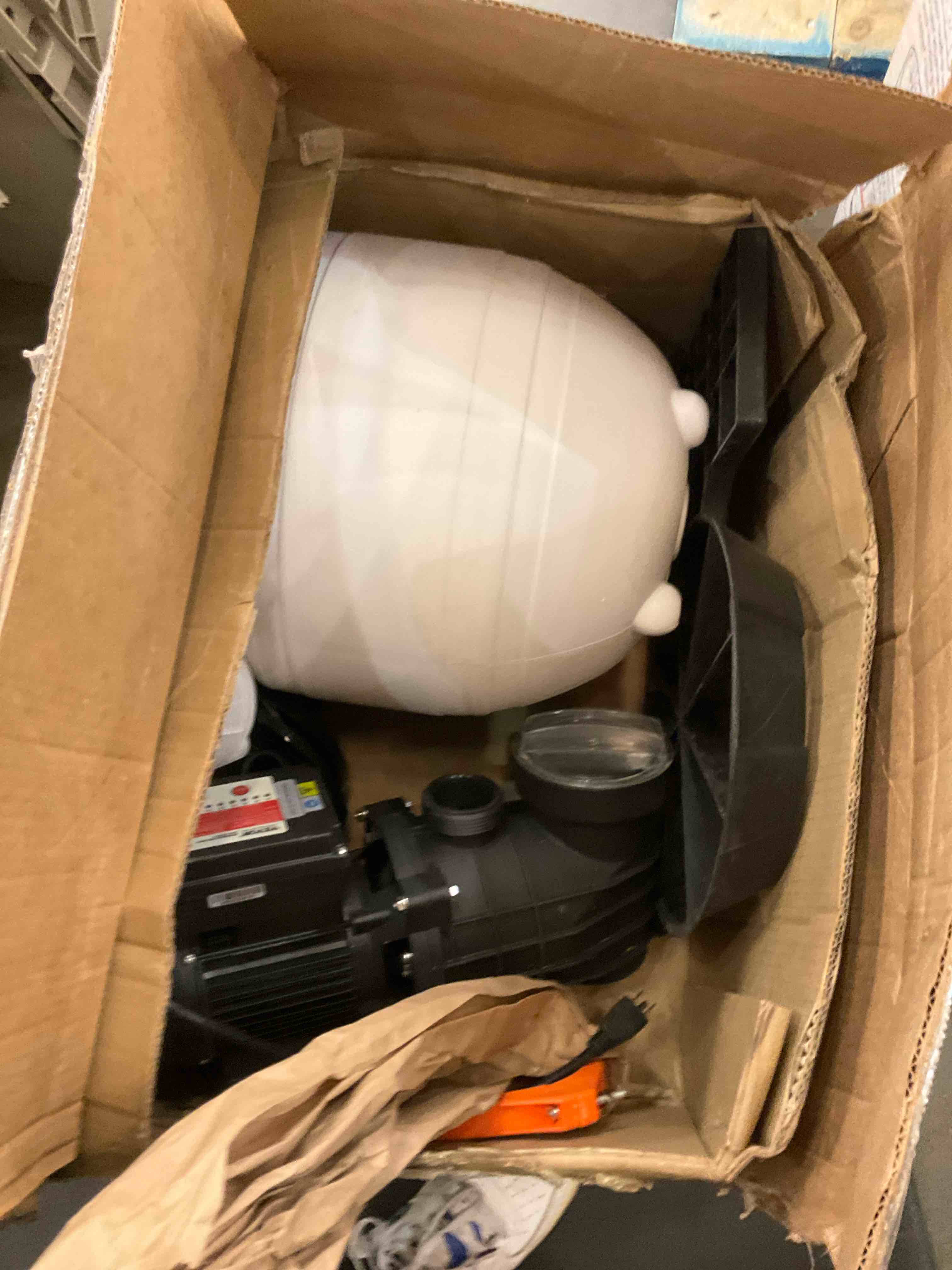 https://s3.amazonaws.com/lotting-images-prod/BargainHunt/EXS01597922_1723568902091.jpeg