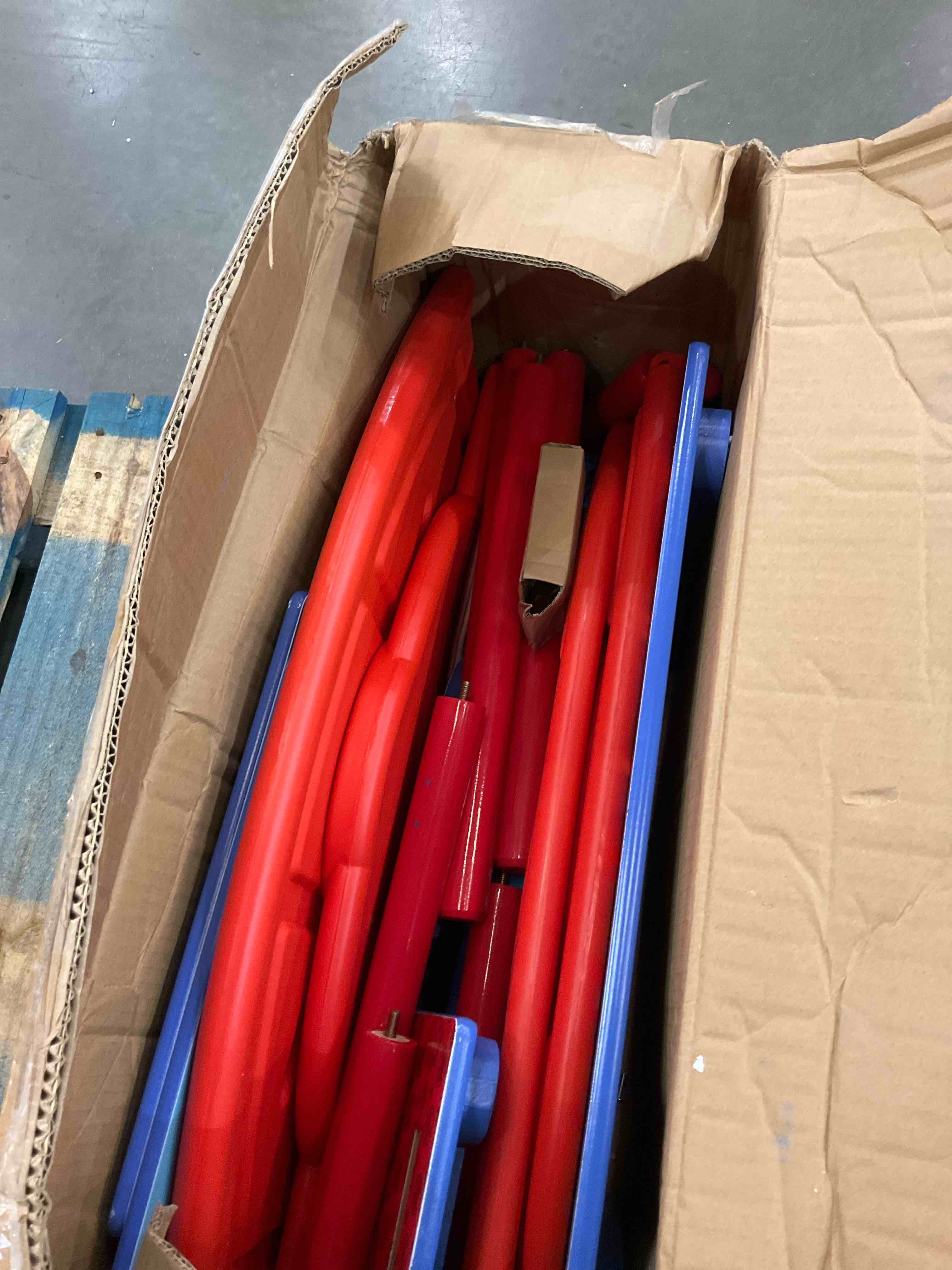 https://s3.amazonaws.com/lotting-images-prod/BargainHunt/EXS01597924_1723569062044.jpeg