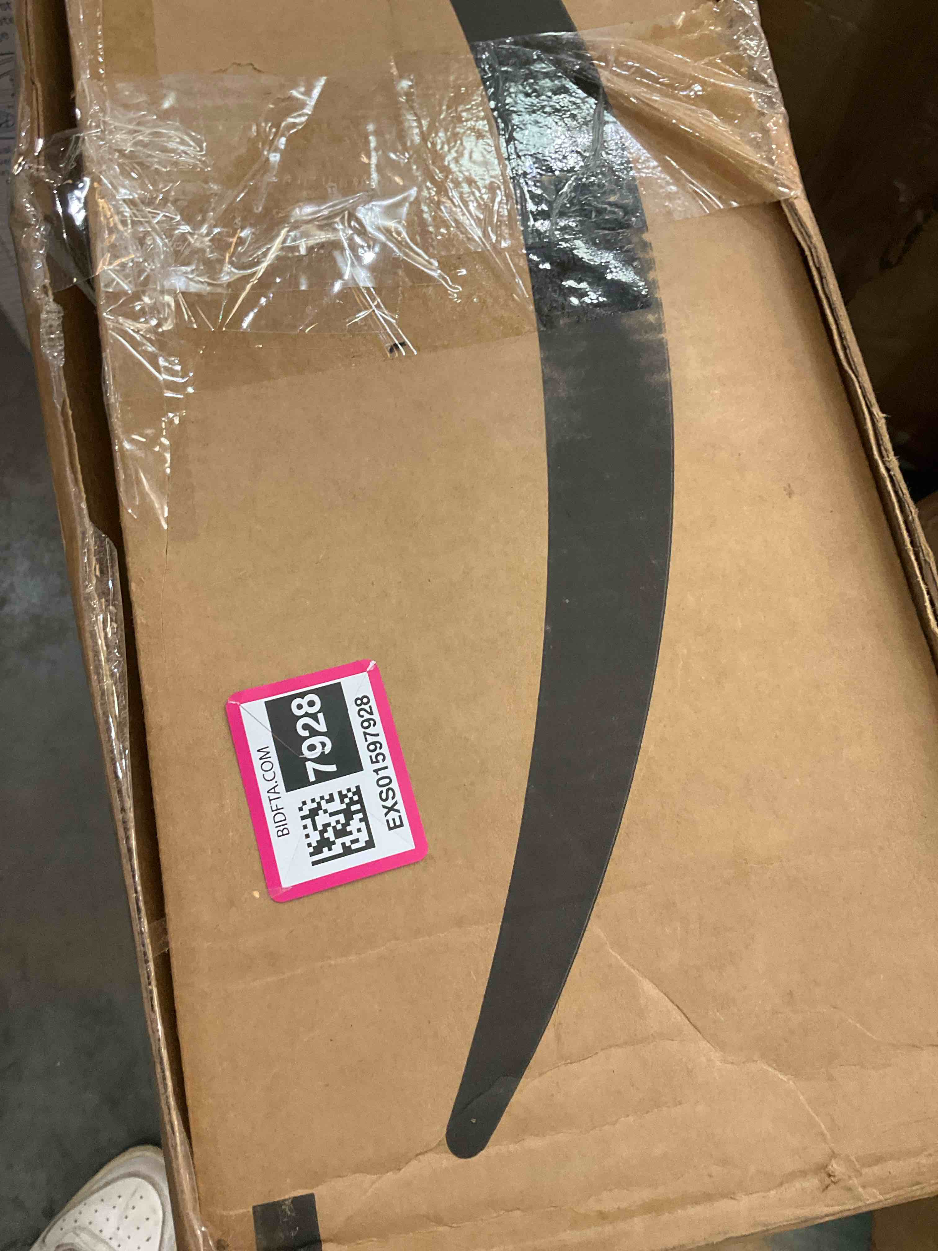 https://s3.amazonaws.com/lotting-images-prod/BargainHunt/EXS01597928_1723569505974.jpeg