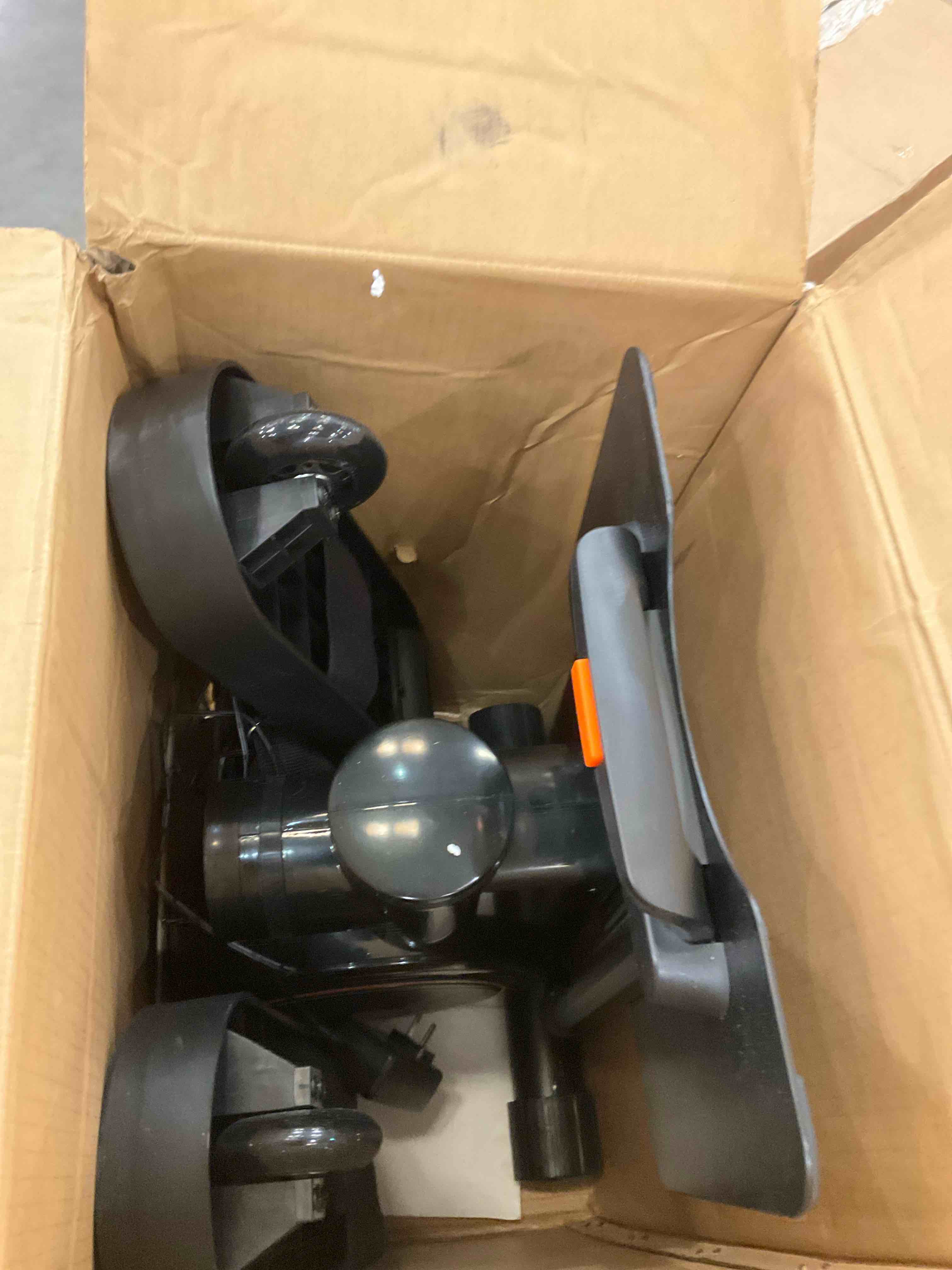 https://s3.amazonaws.com/lotting-images-prod/BargainHunt/EXS01597938_1723570403911.jpeg