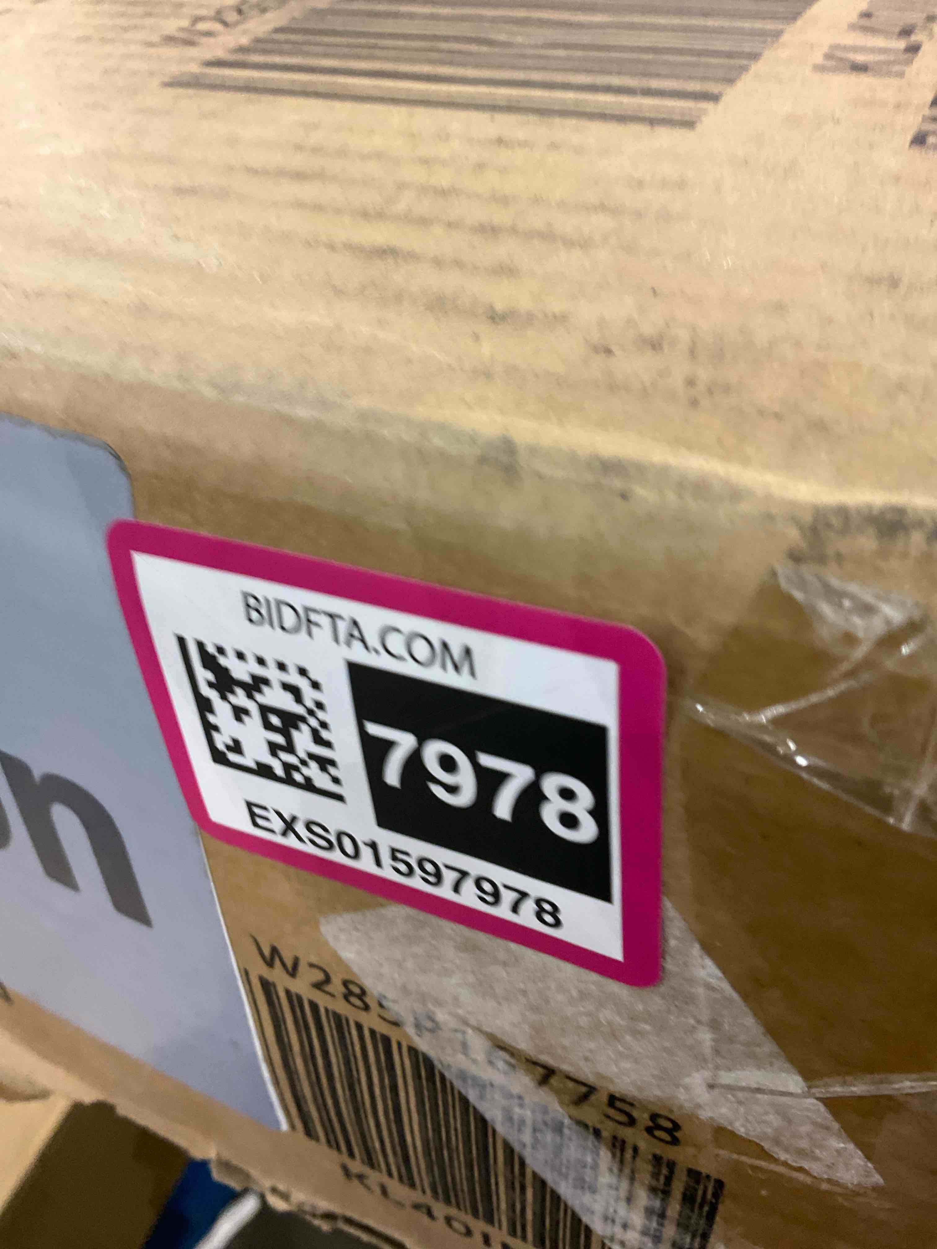 https://s3.amazonaws.com/lotting-images-prod/BargainHunt/EXS01597978_1723634068478.jpeg