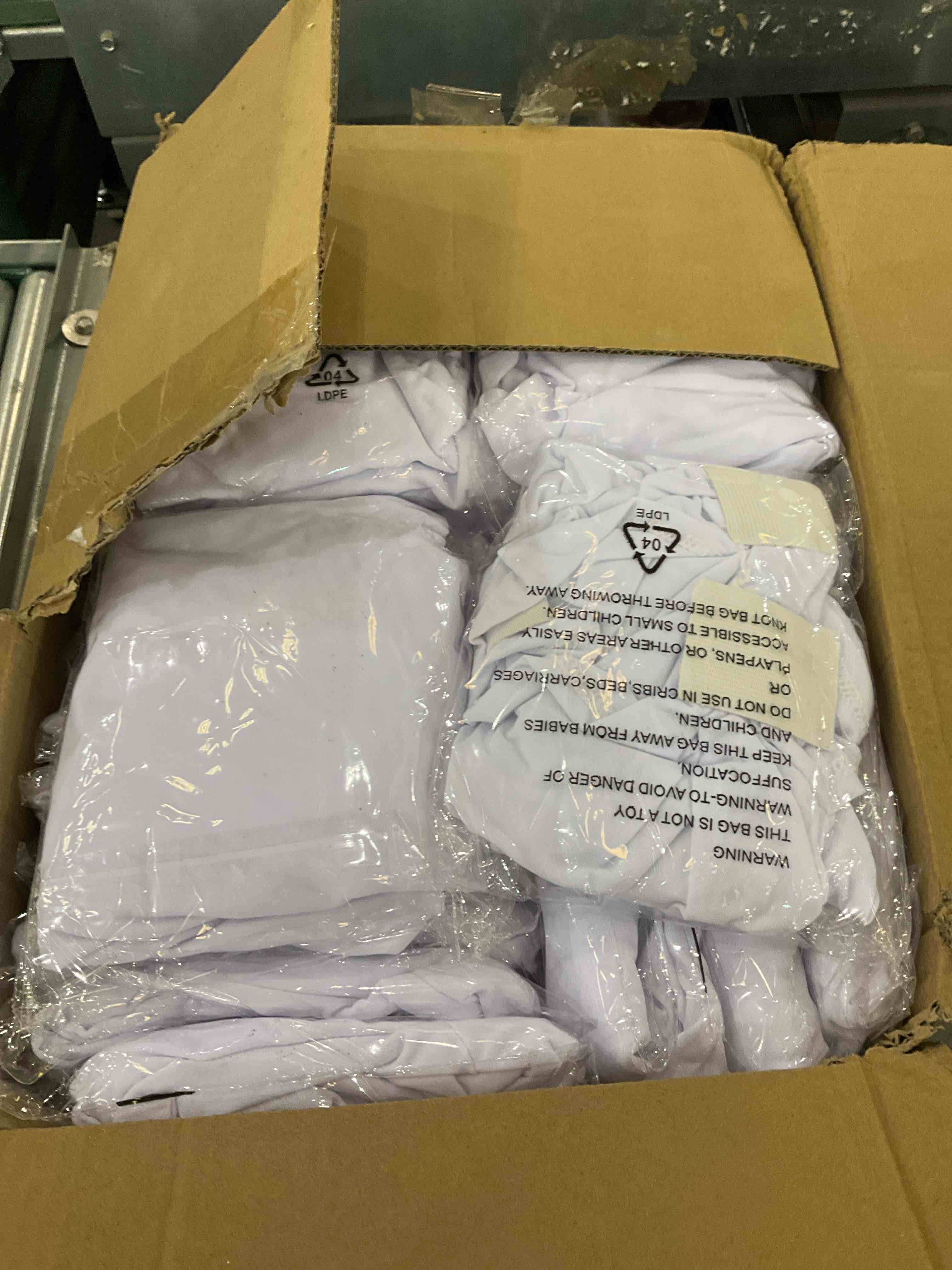 https://s3.amazonaws.com/lotting-images-prod/BargainHunt/EXS01598081_1718890720642.jpeg