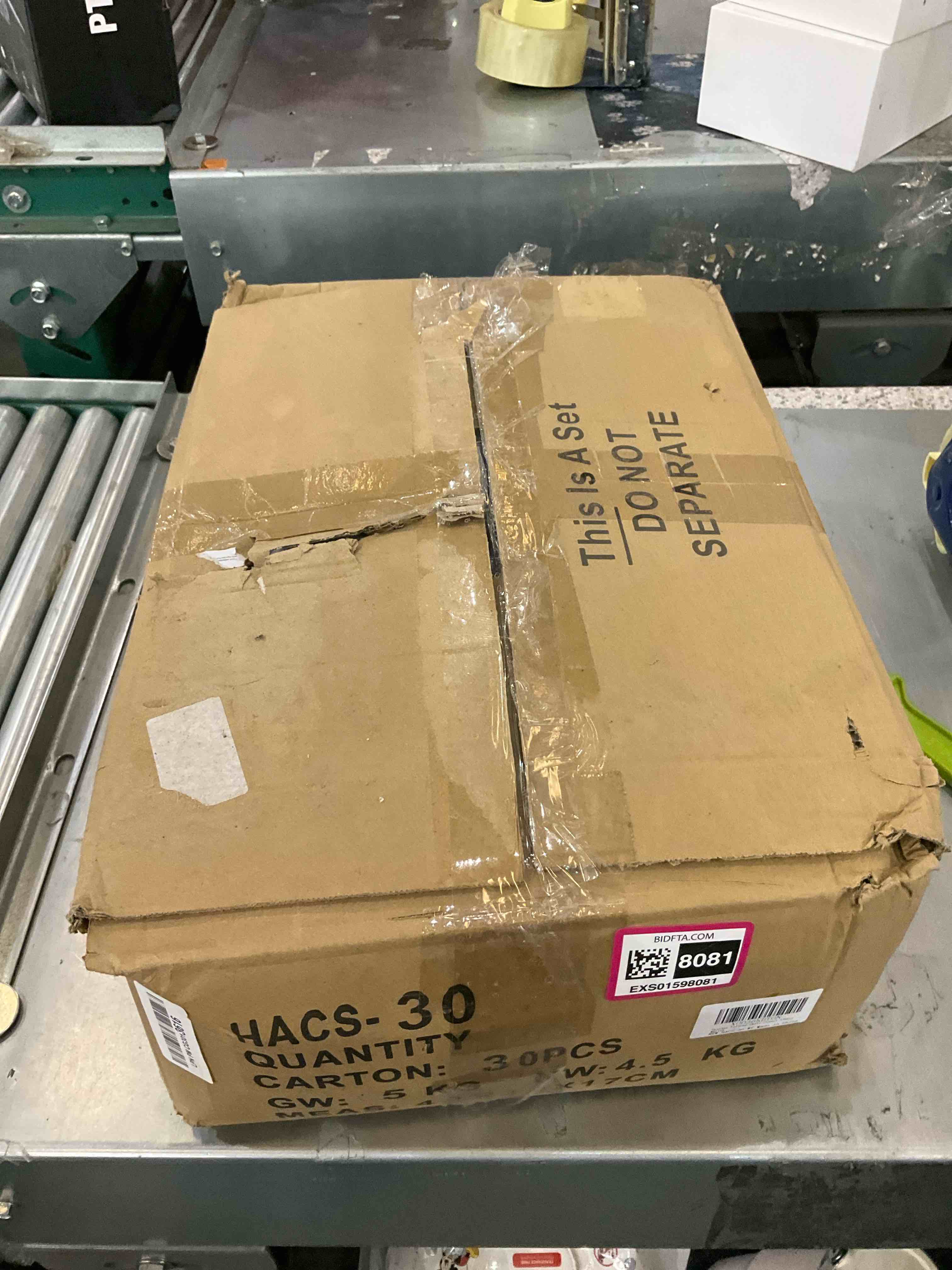 https://s3.amazonaws.com/lotting-images-prod/BargainHunt/EXS01598081_1718890737862.jpeg