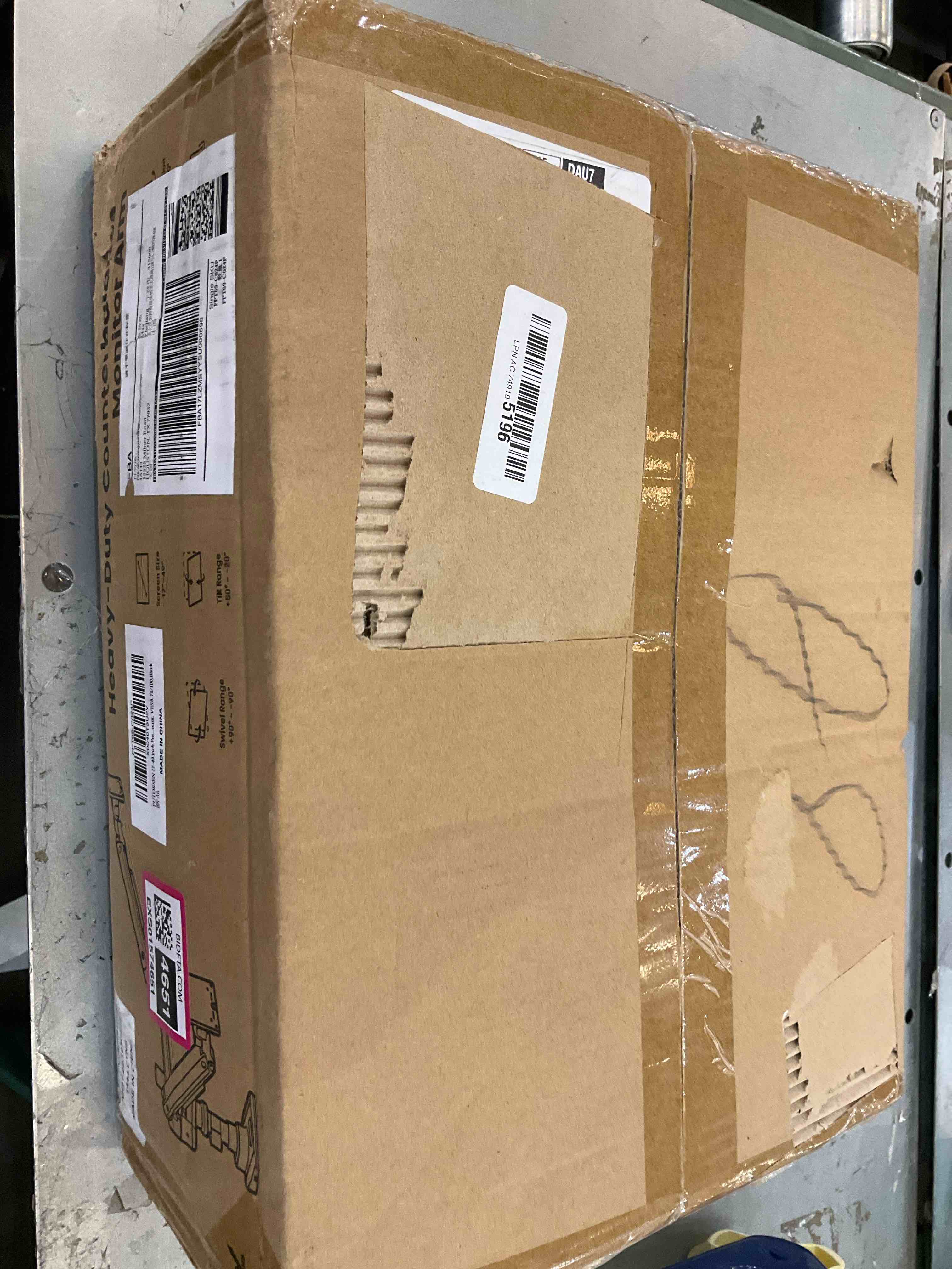 https://s3.amazonaws.com/lotting-images-prod/BargainHunt/EXS01598471_1719513232564.jpeg