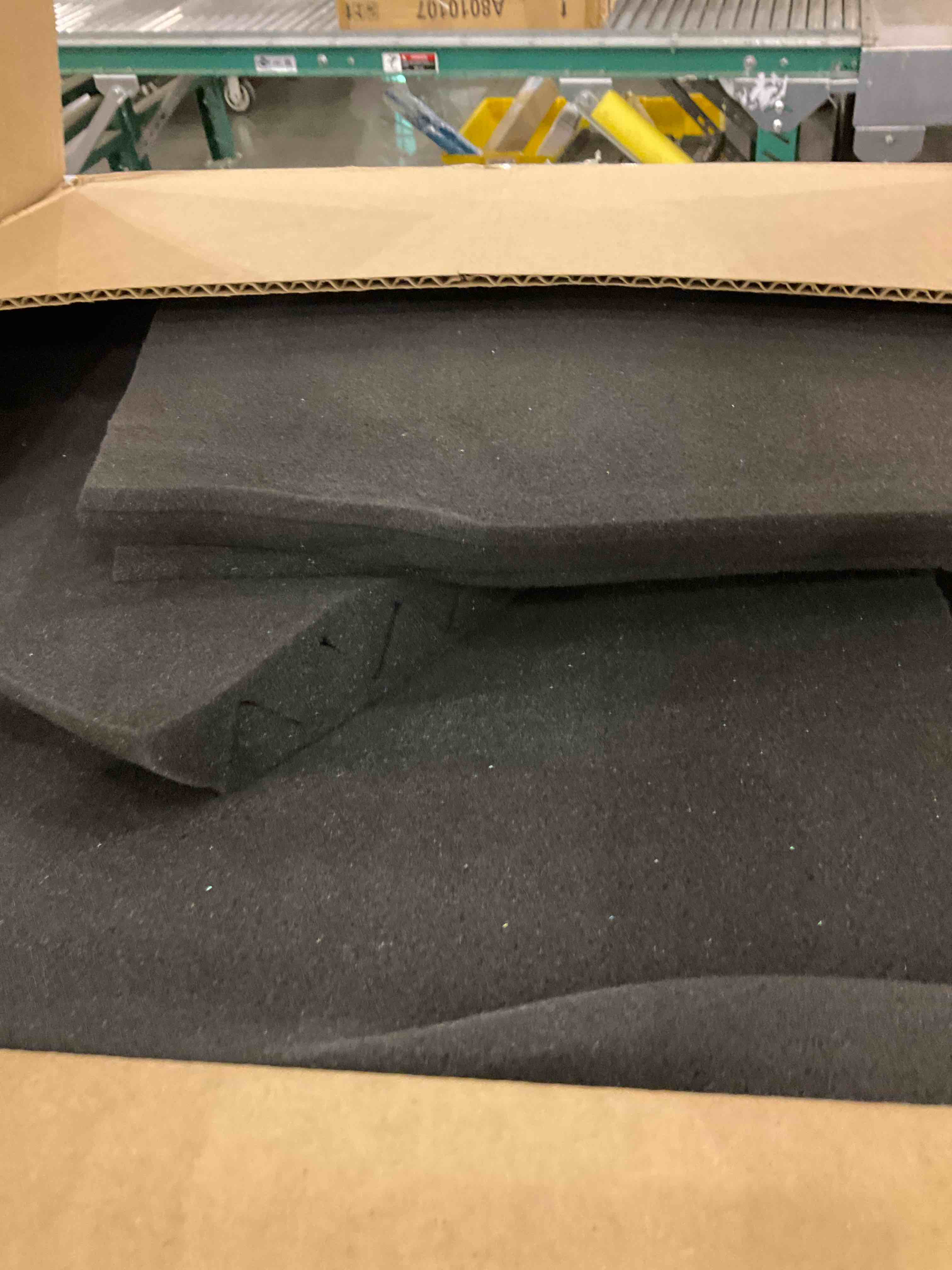 https://s3.amazonaws.com/lotting-images-prod/BargainHunt/EXS01598694_1719315048004.jpeg