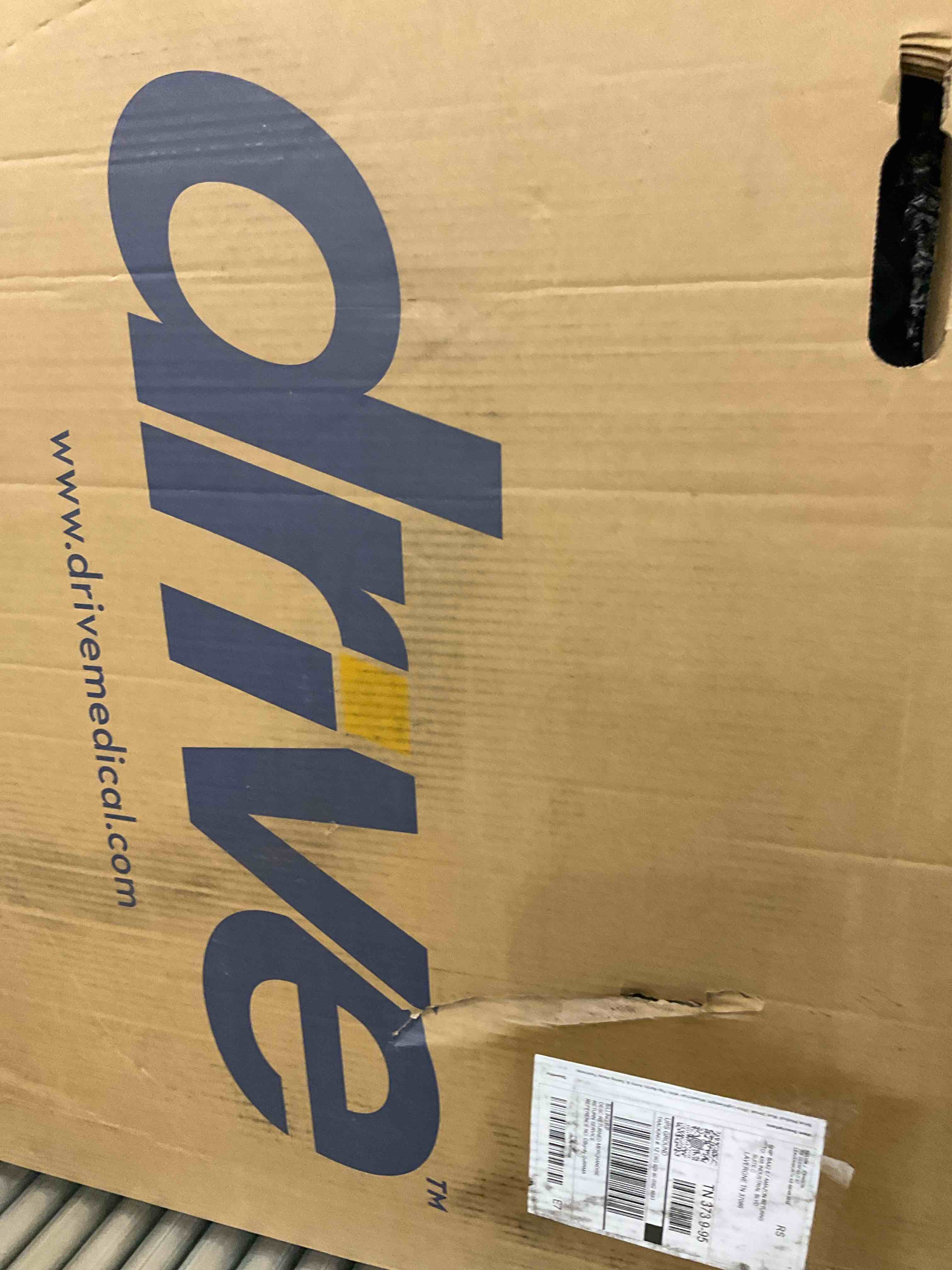 https://s3.amazonaws.com/lotting-images-prod/BargainHunt/EXS01598727_1719323379923.jpeg
