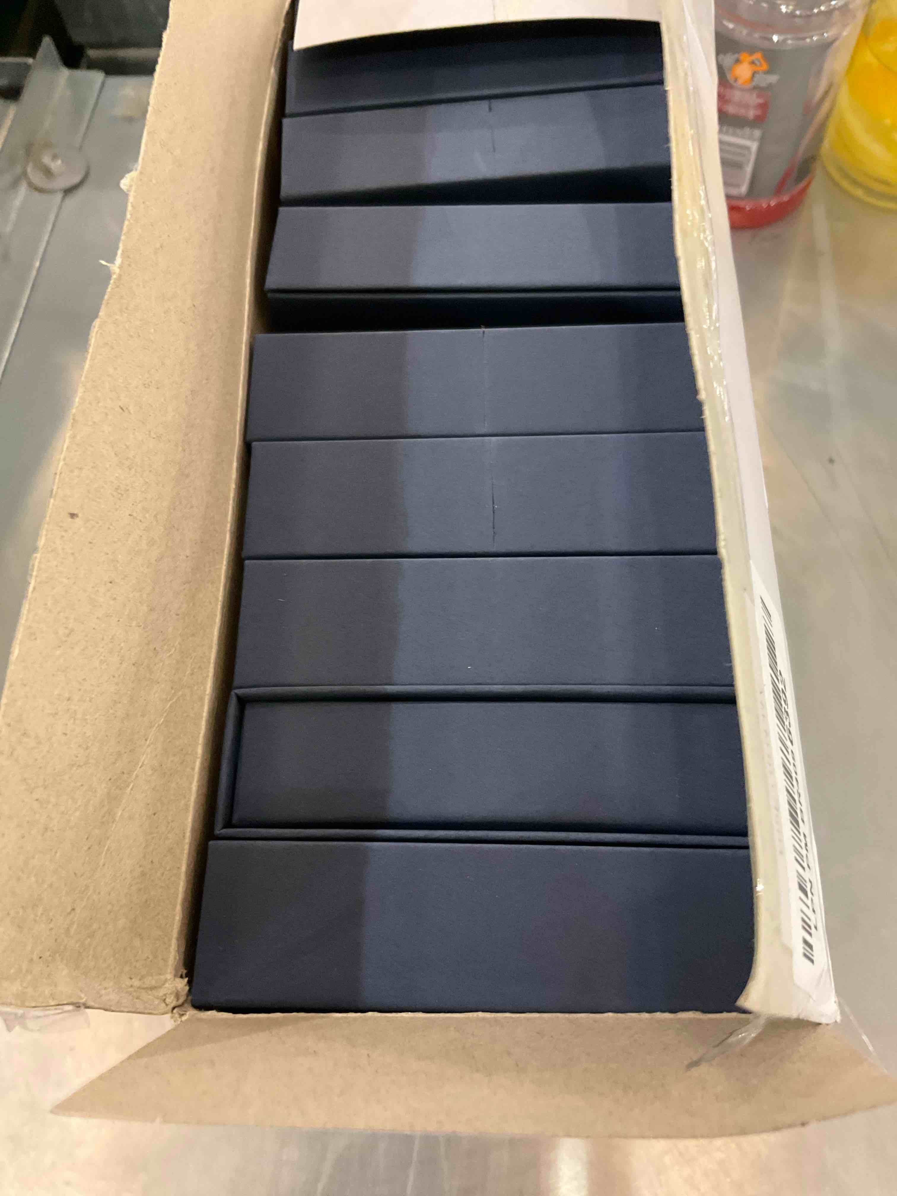 https://s3.amazonaws.com/lotting-images-prod/BargainHunt/EXS01598846_1719428262075.jpeg