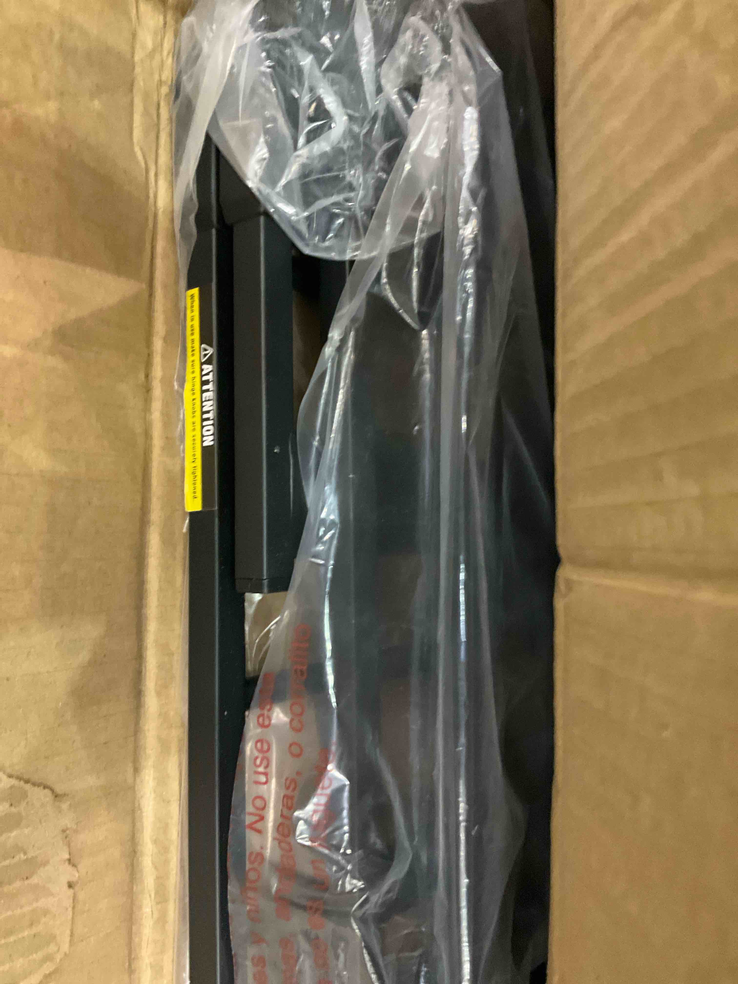 https://s3.amazonaws.com/lotting-images-prod/BargainHunt/EXS01598916_1719509042746.jpeg