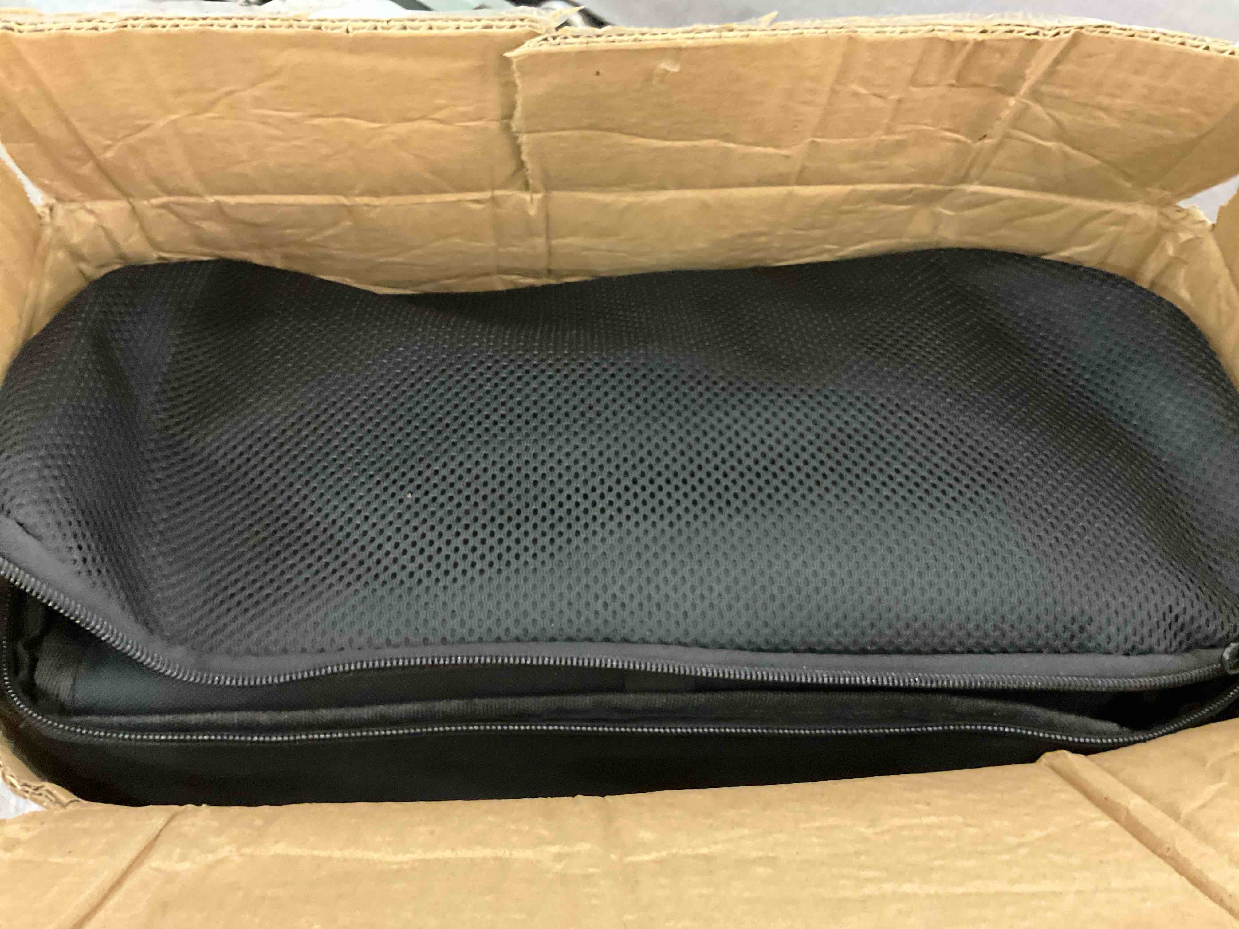 https://s3.amazonaws.com/lotting-images-prod/BargainHunt/EXS01599036_1719231731637.jpeg